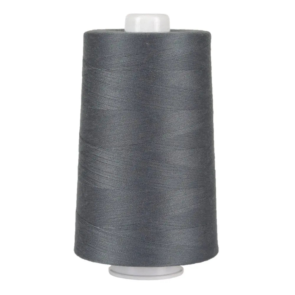 Steel Blue OMNI 40wt: A Cool Grey-Blue Neutral for Longarm Quilting