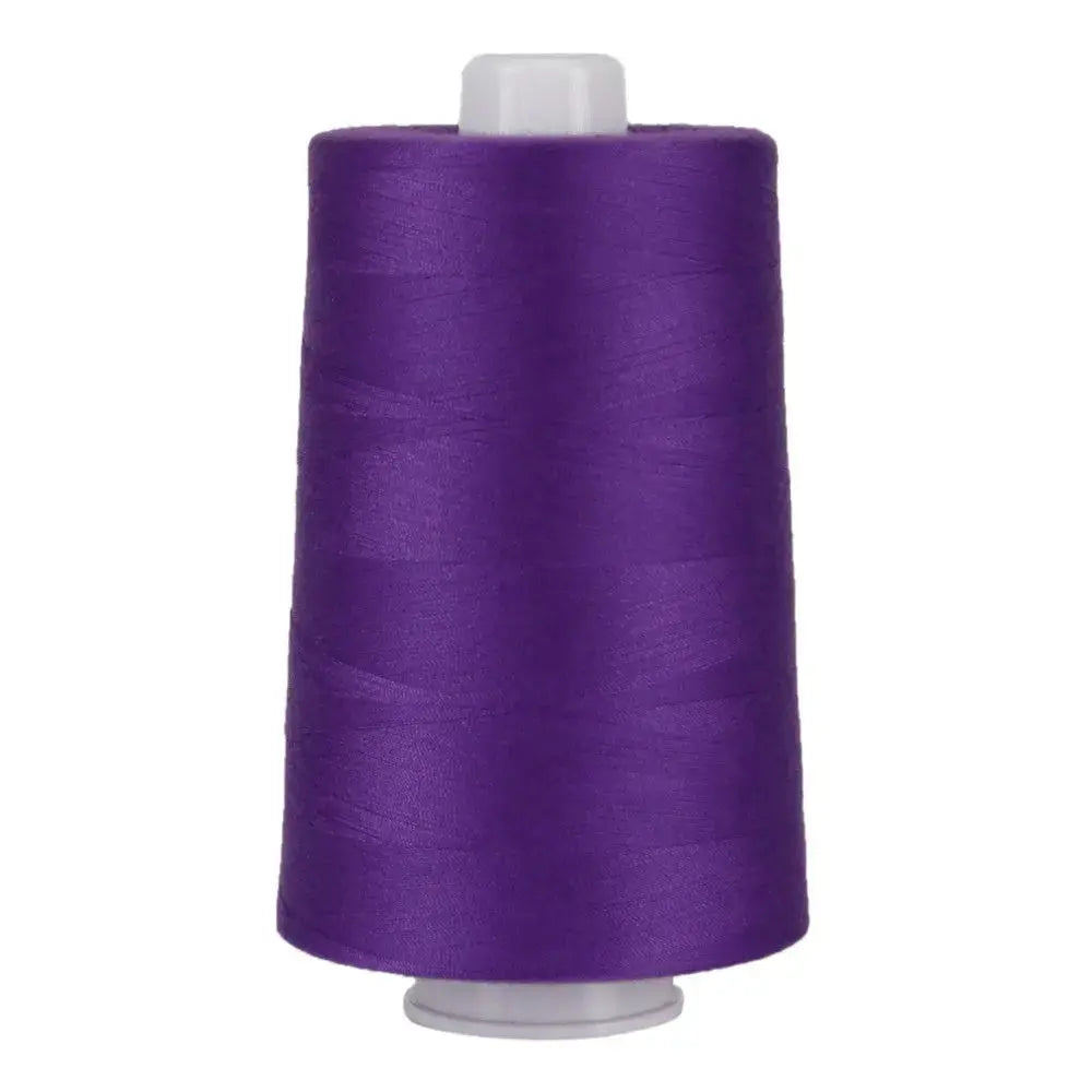 Royalty OMNI 40wt: Bold Colour and Reliable Strength for High-Speed Longarm Quilting