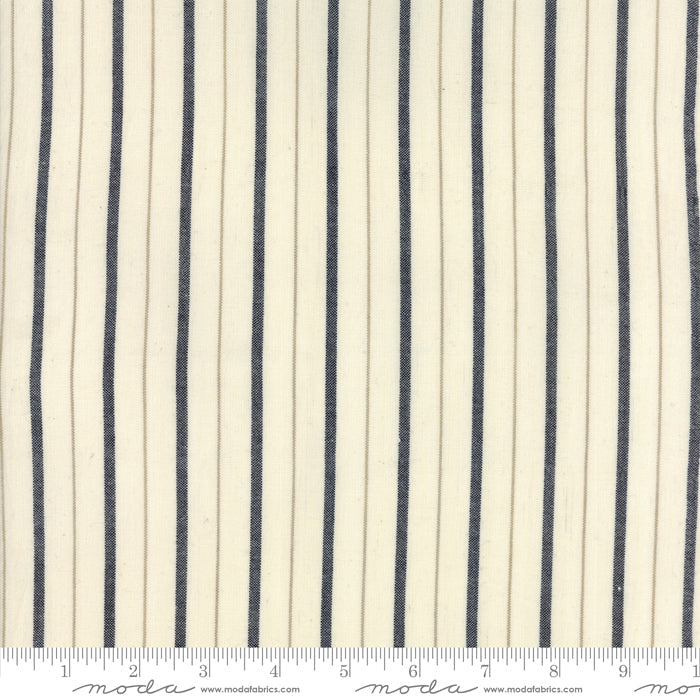 Moda Homespun Gathering Crescent Black quilting fabric