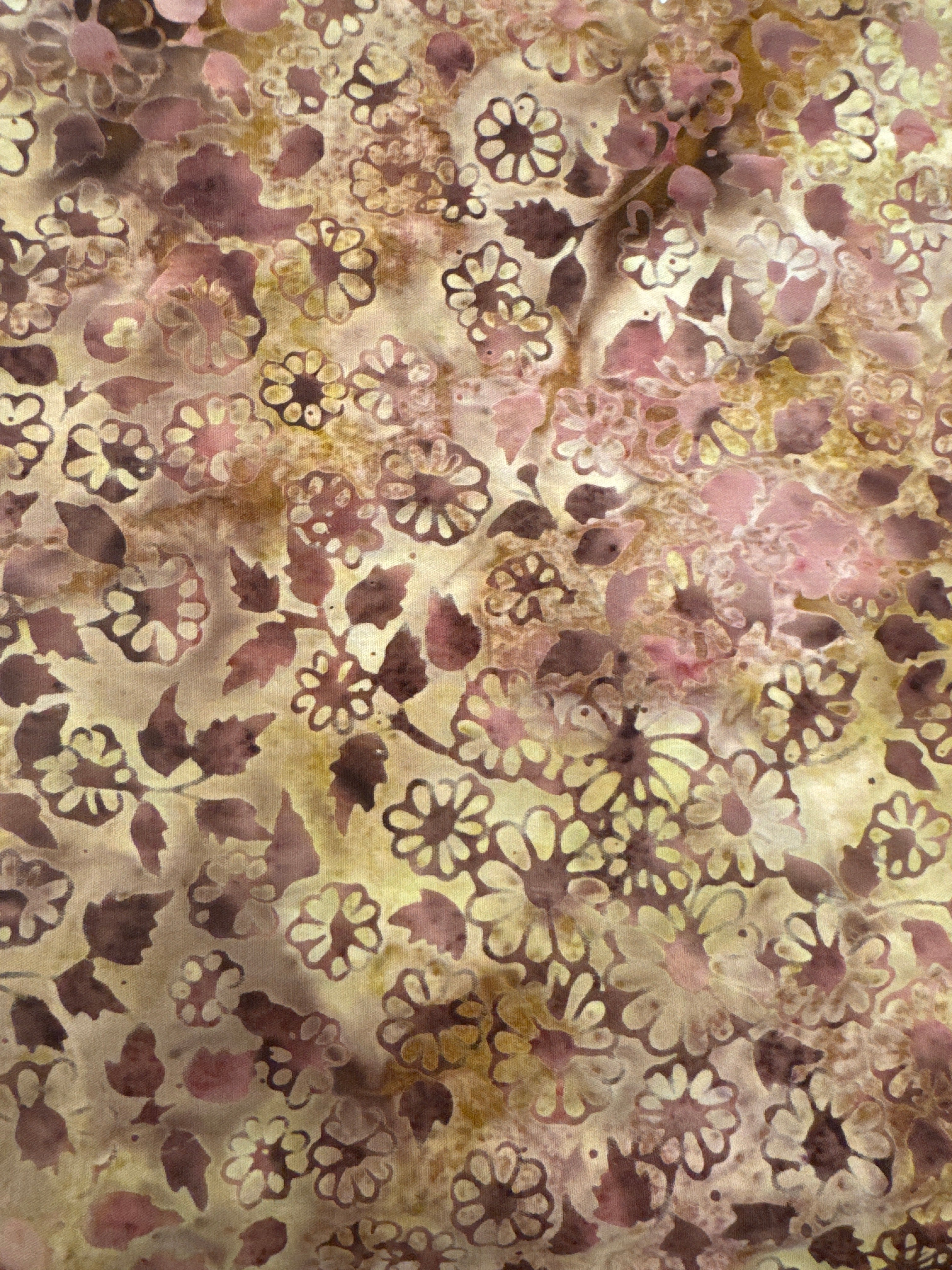 Pebbles and Daisies Mauve Taupe floral quilting fabric by Blank Quilting