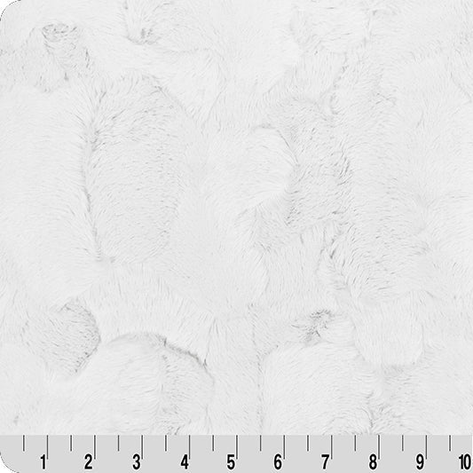 Hide Snow 2 Yard Luxe Cuddle Cut