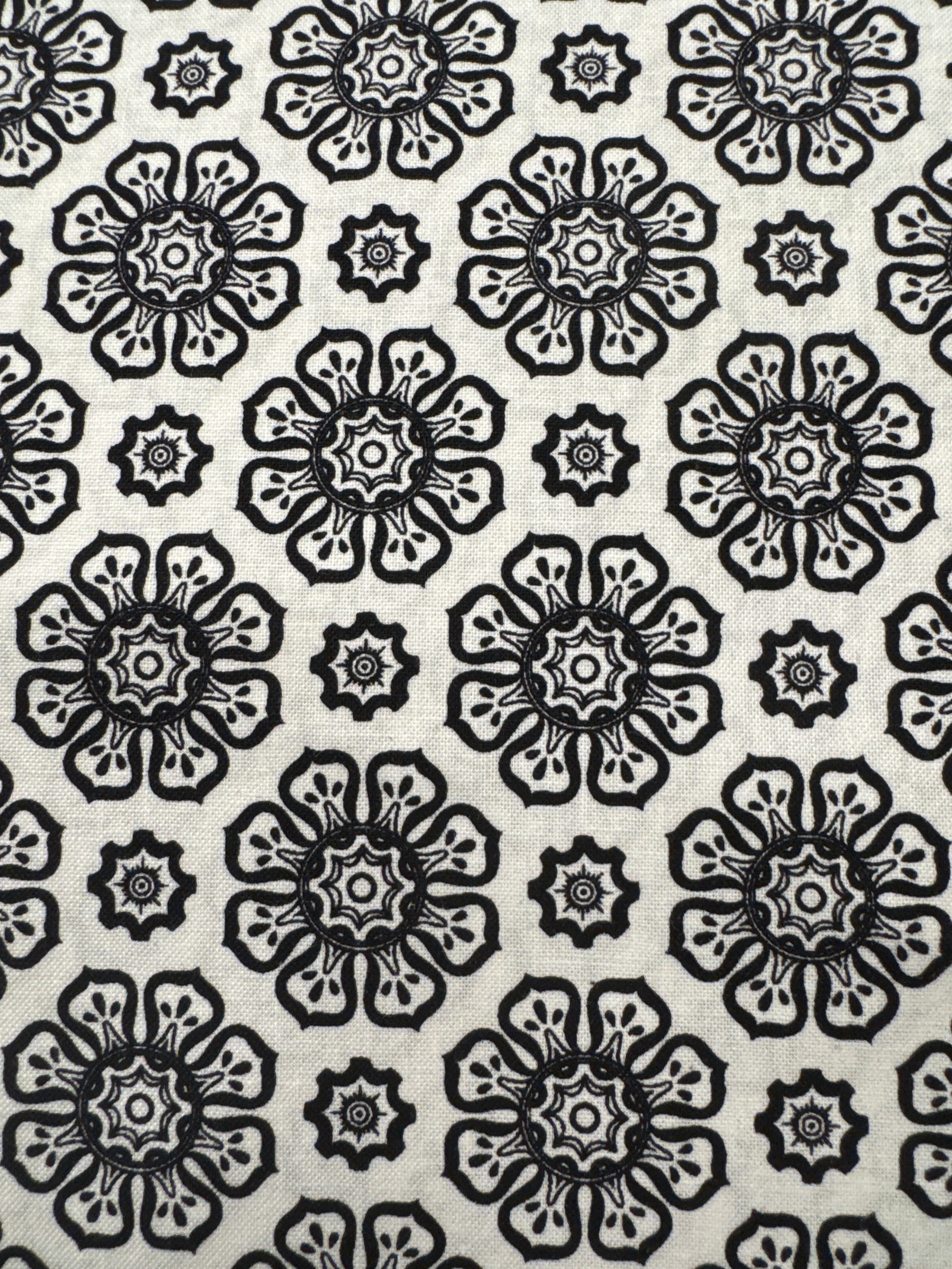 Blackout Snow blender quilting fabric by Robert Kaufman