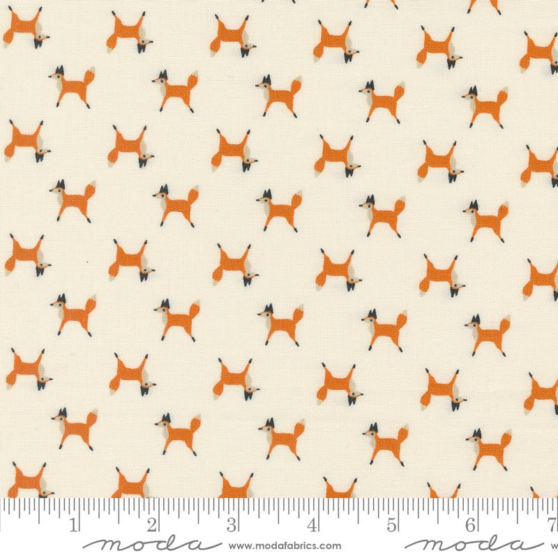 Moda Woodland Wonder quilting cotton fabric in Cloud 48394