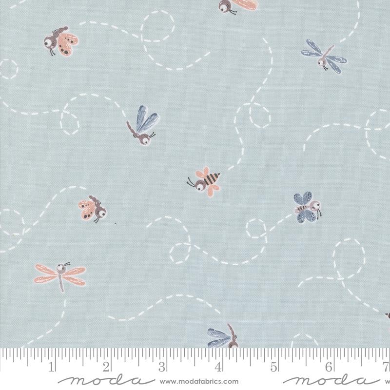 Moda Chirp fly high bird quilting cotton fabric in Sky