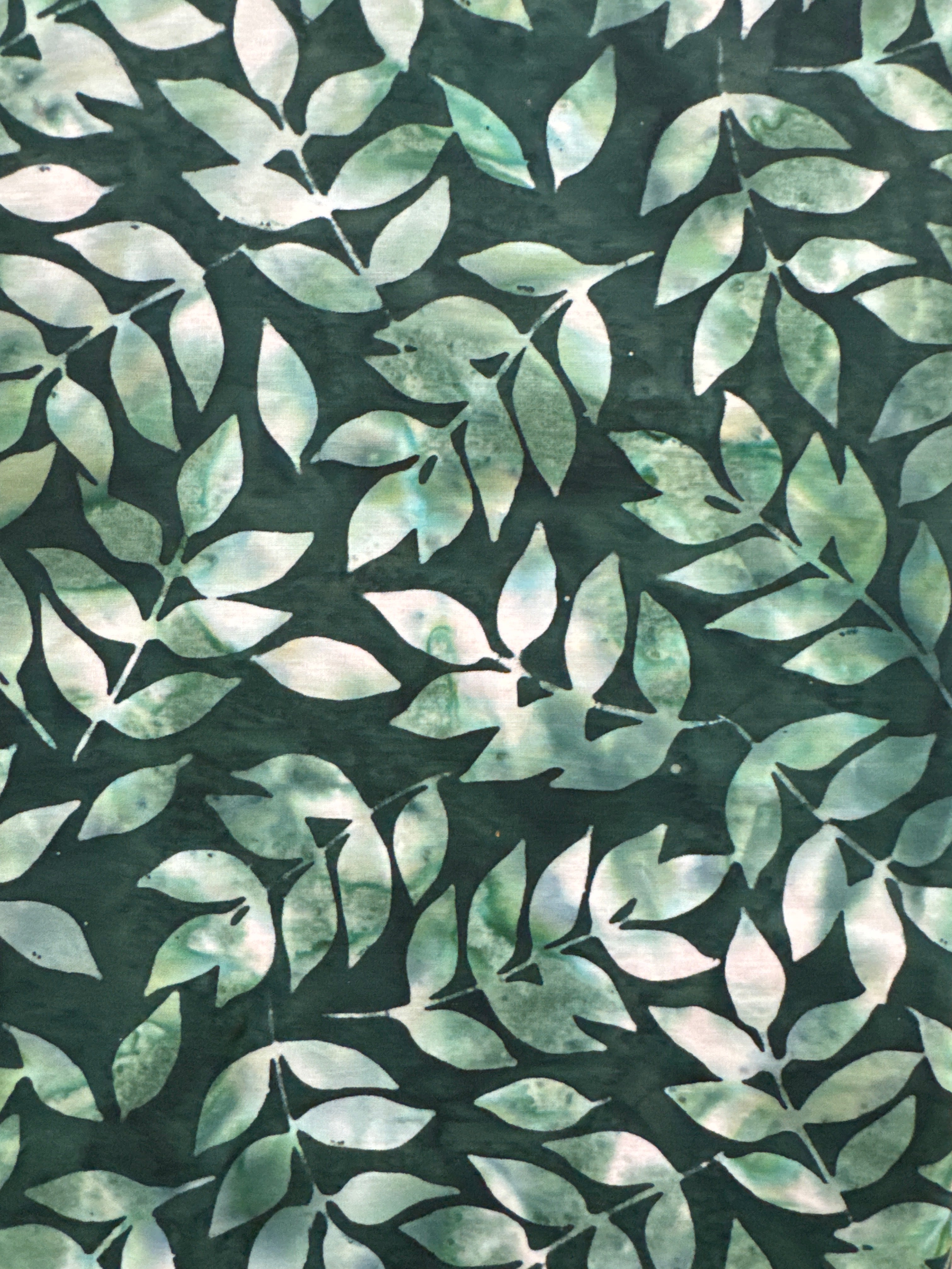 Hoffman Leaves Green quilting fabric