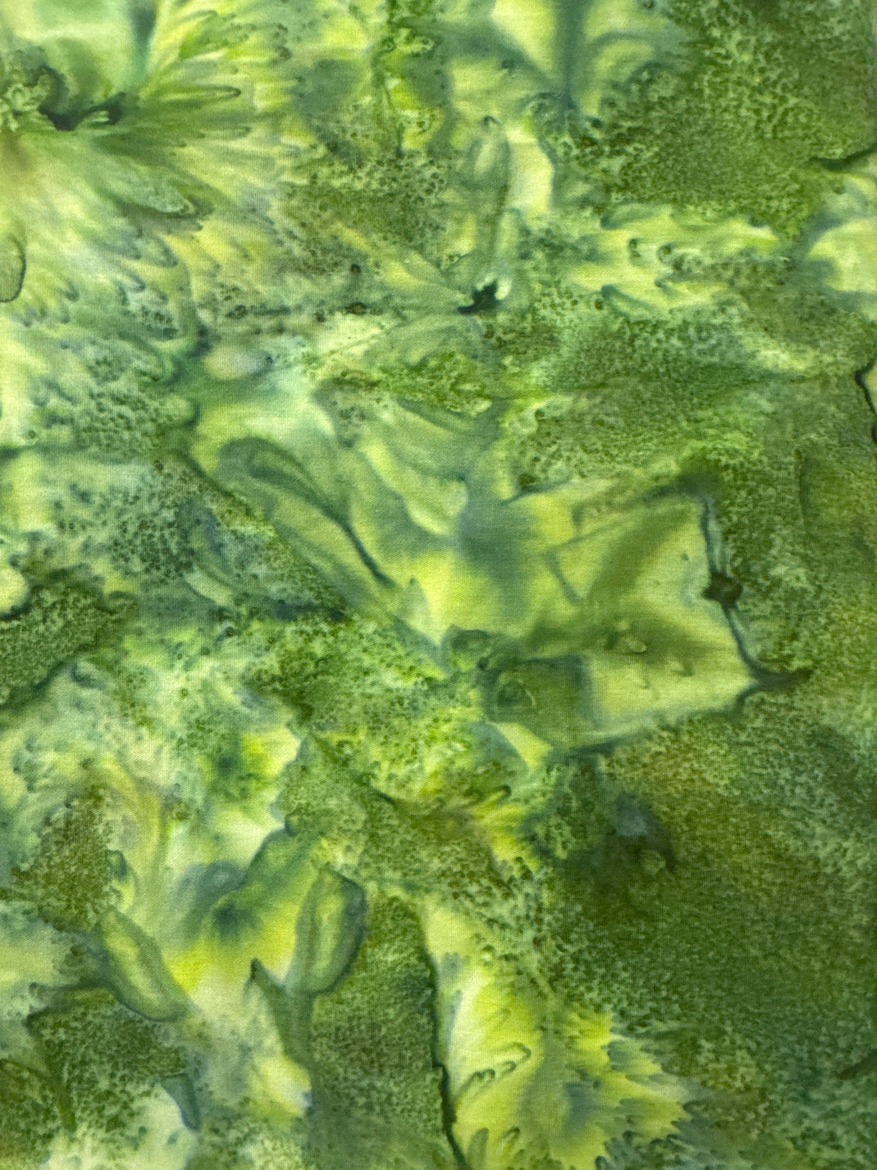 Hoffman Basic Batik Fresh Spinach quilting fabric