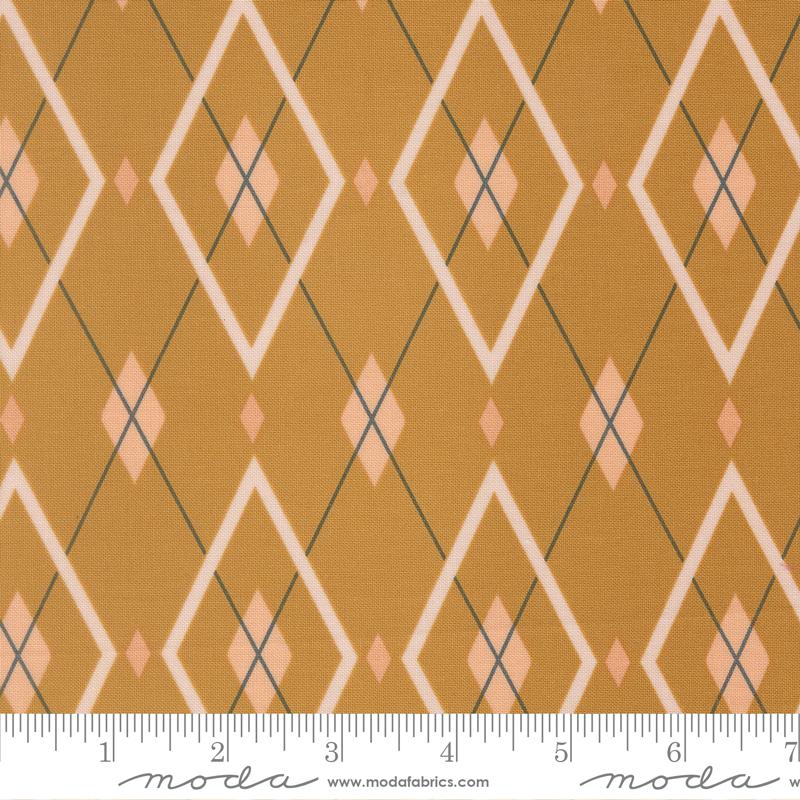 Moda Peachy Honey 38157 20 quilting fabric — golden honey print