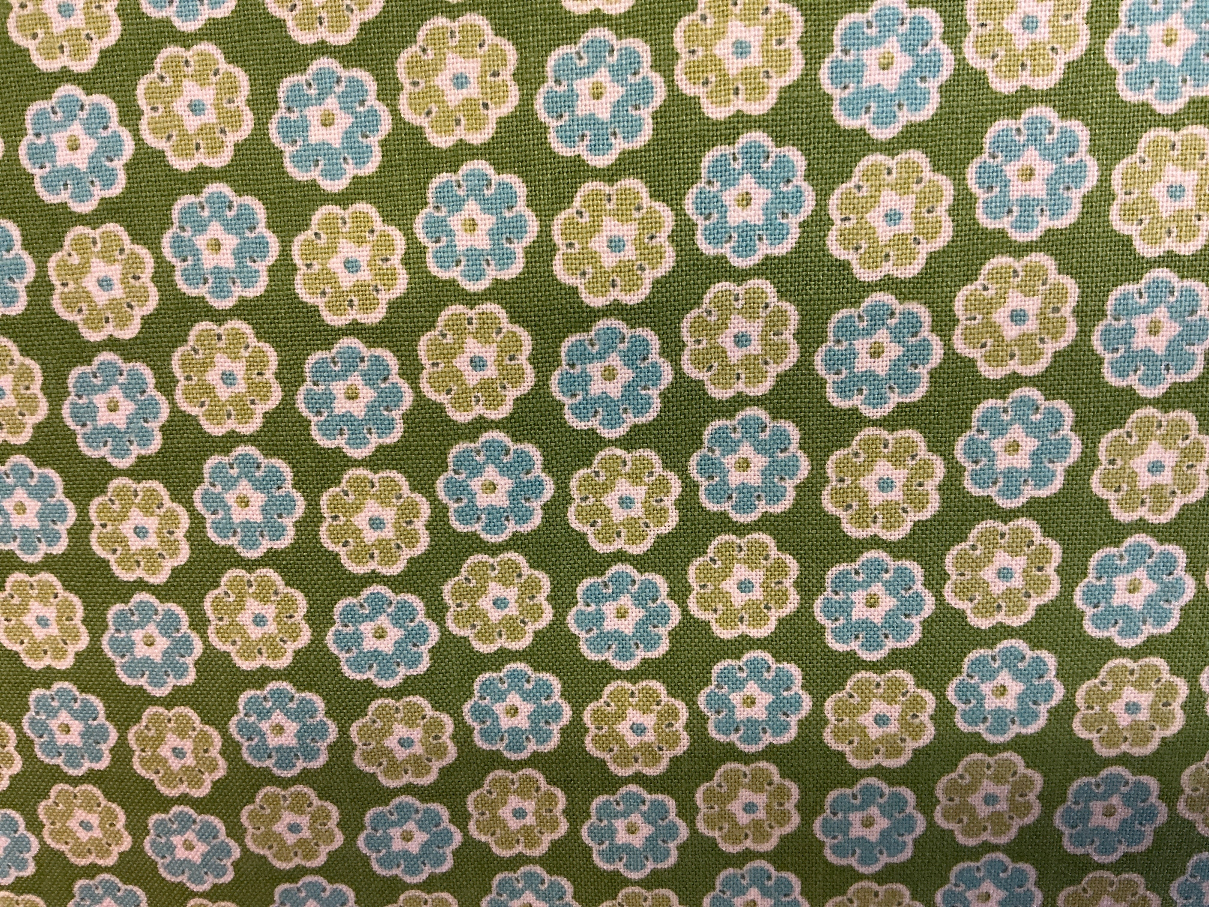 Home Town Holiday Clover quilting fabric by Riley Blake