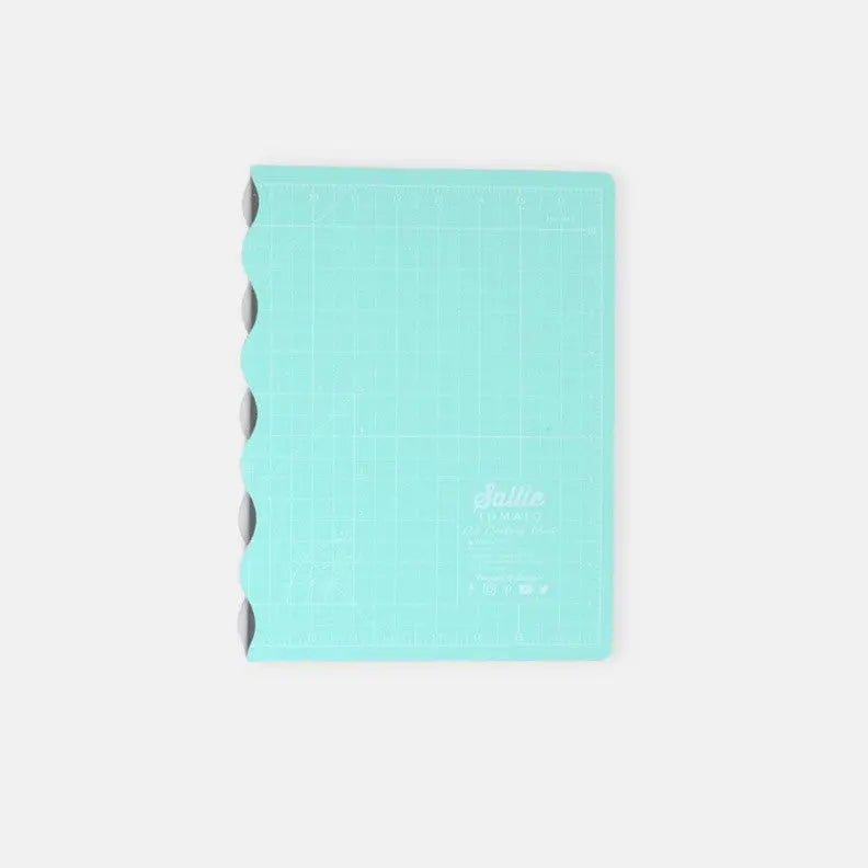 A3 Foldable Cutting Mat - Linda's Electric Quilters