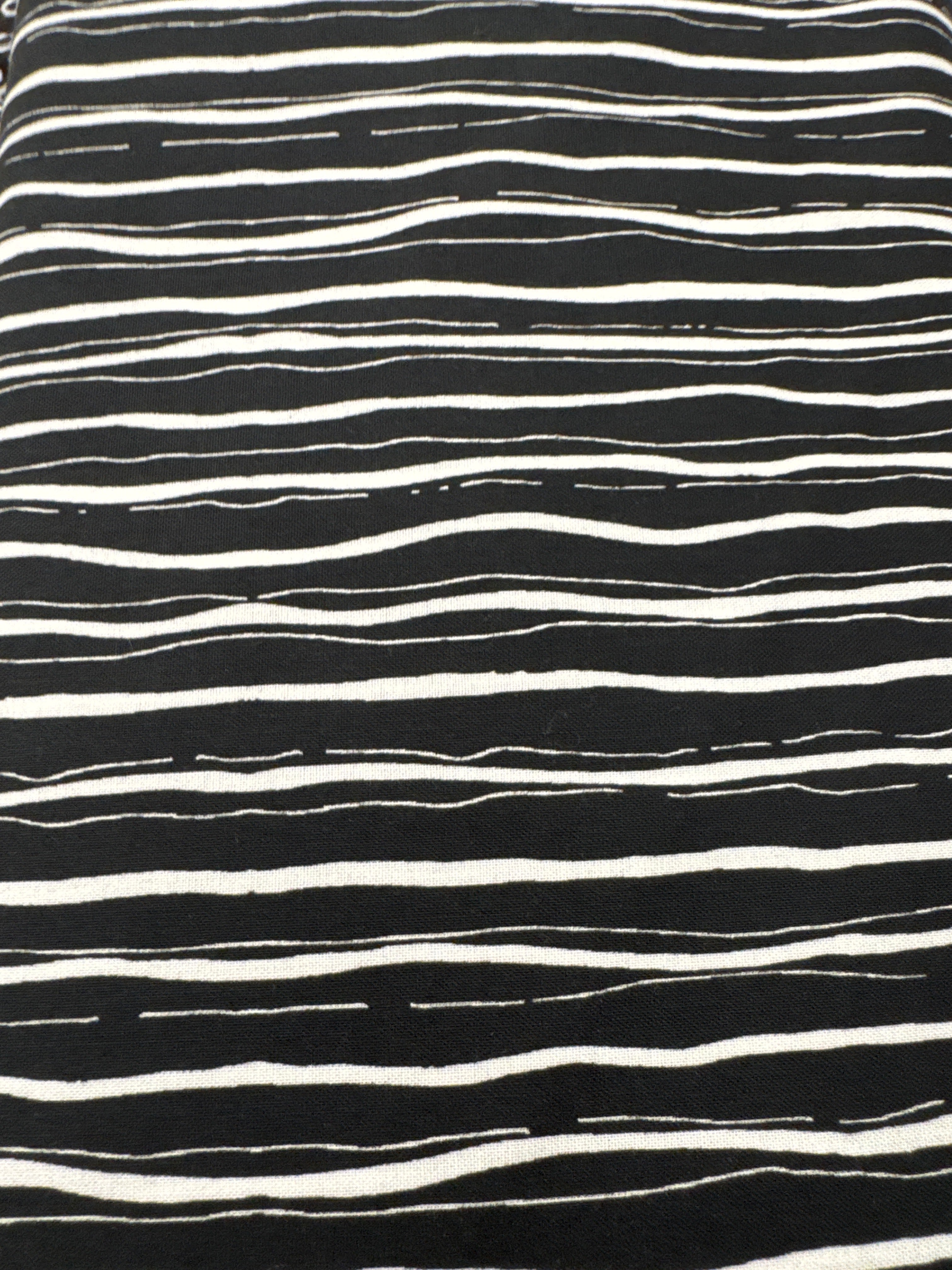 Blanc Et Noir Black blender quilting fabric by Quilting Treasures