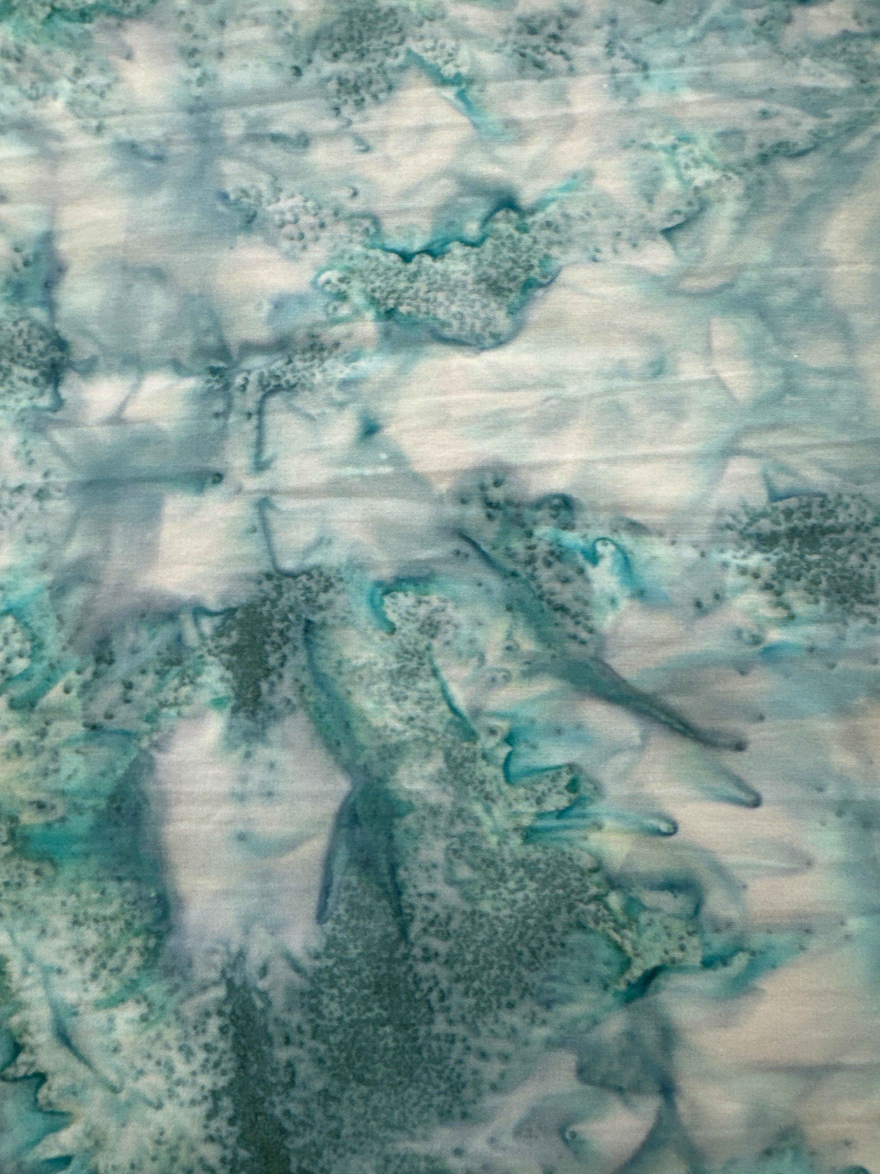 Seamist Basic green blender quilting fabric by Hoffman Fabrics