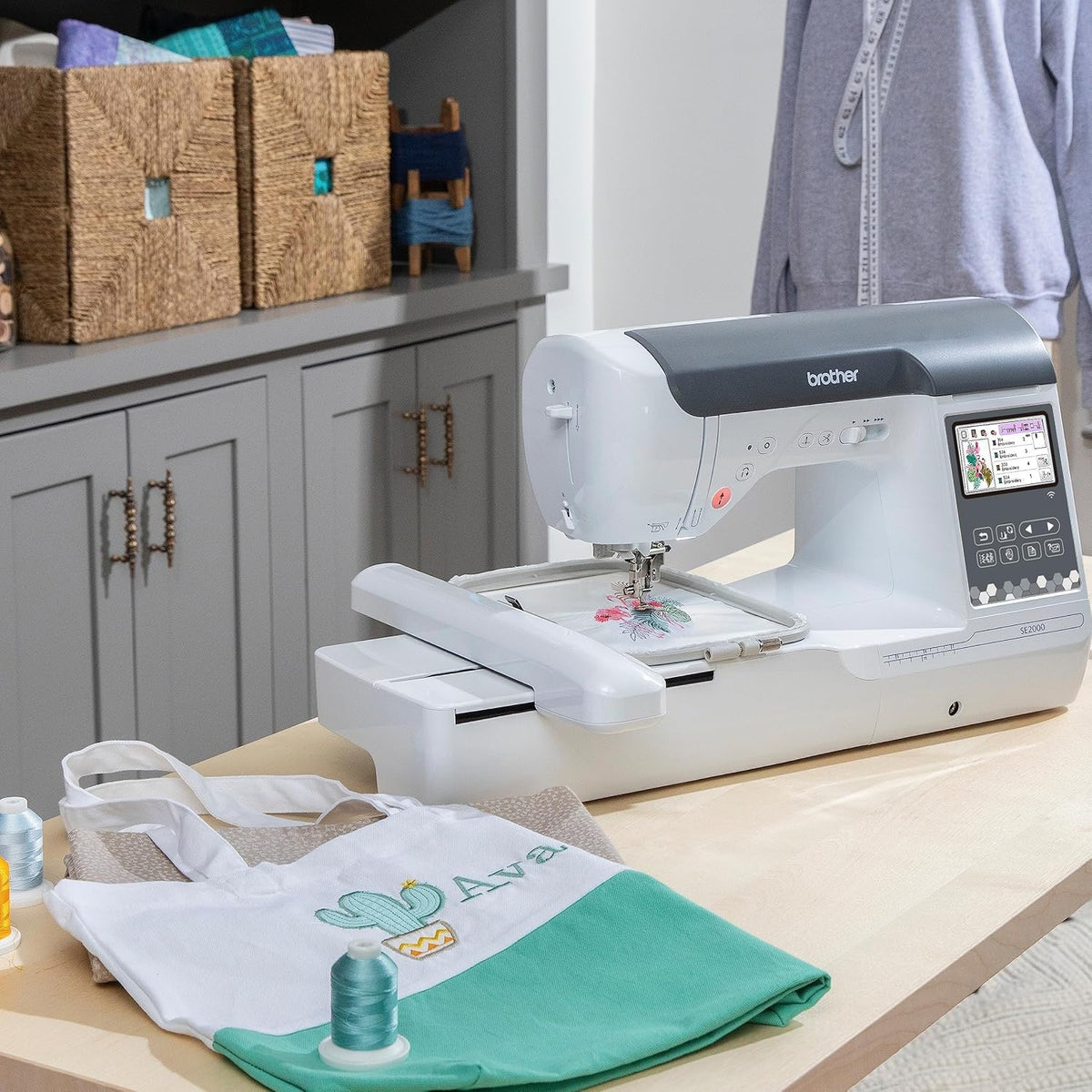Brother SE2000 Sewing and Embroidery Machine