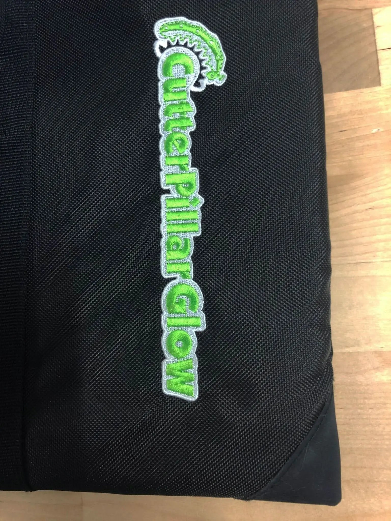 CUTTERPILLAR GLOW PREMIUM AND BASIC TOTE CutterPillar