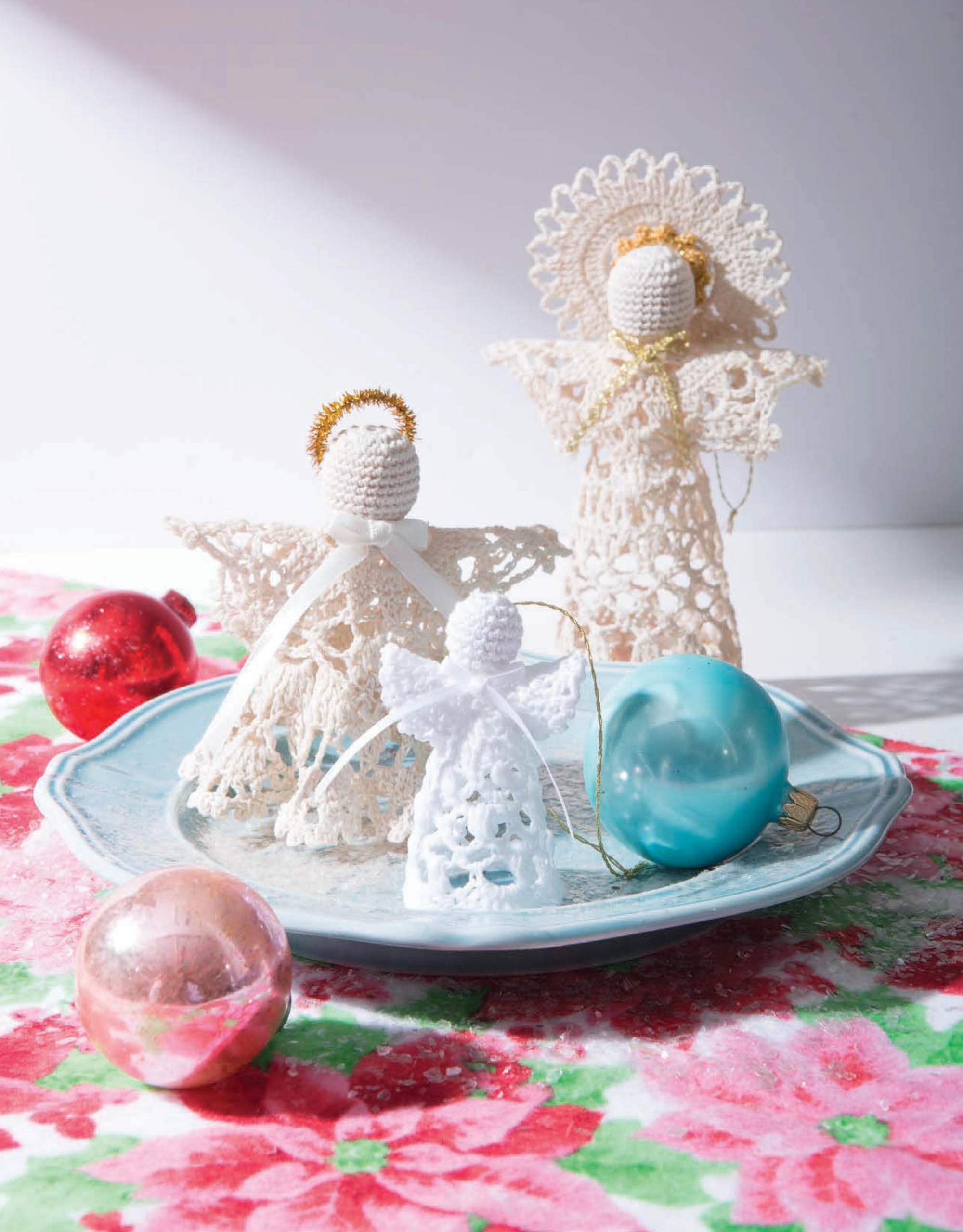 Crochet Retro Christmas Ornaments