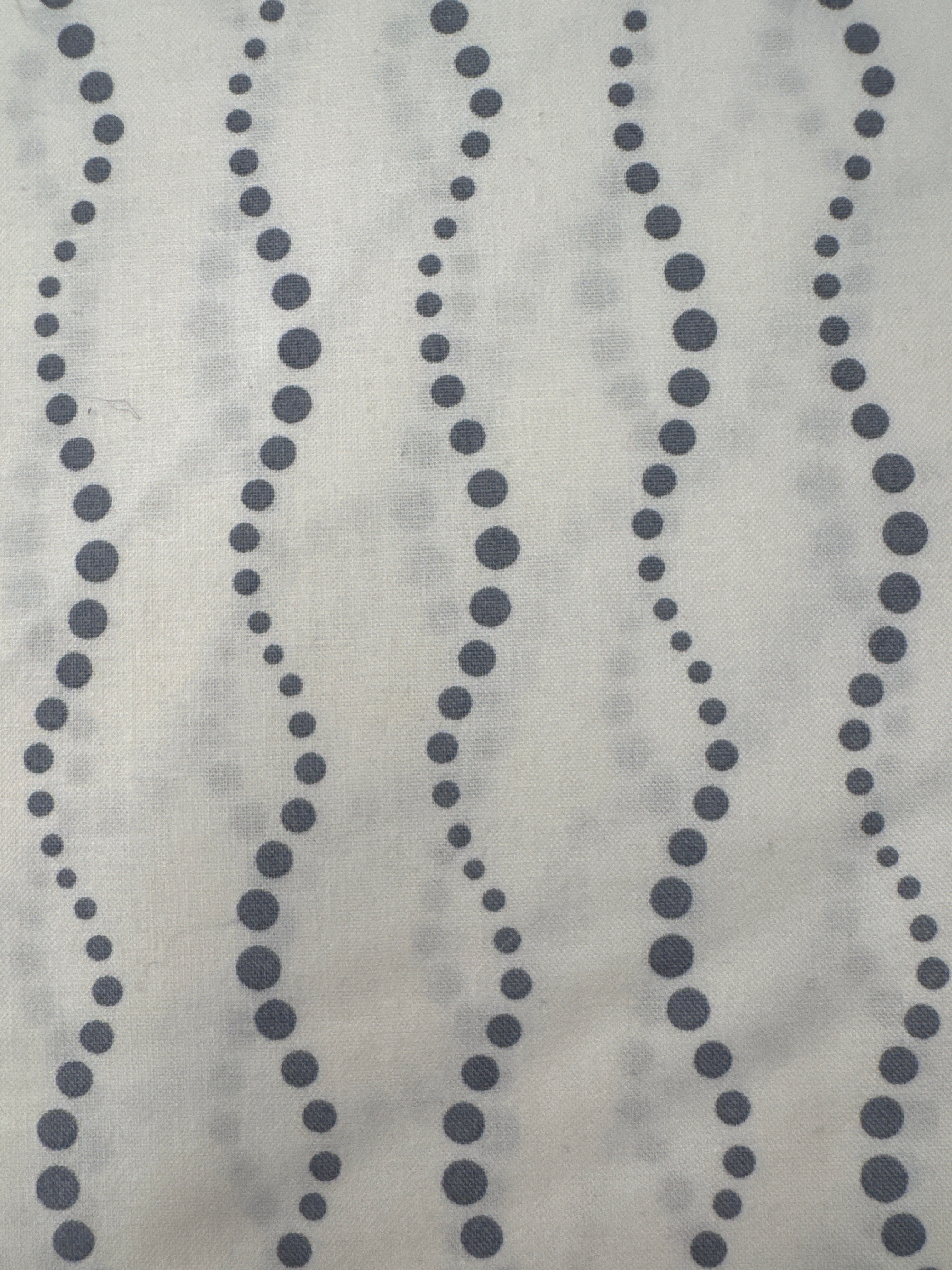 Andover Sun Print dotted wave white