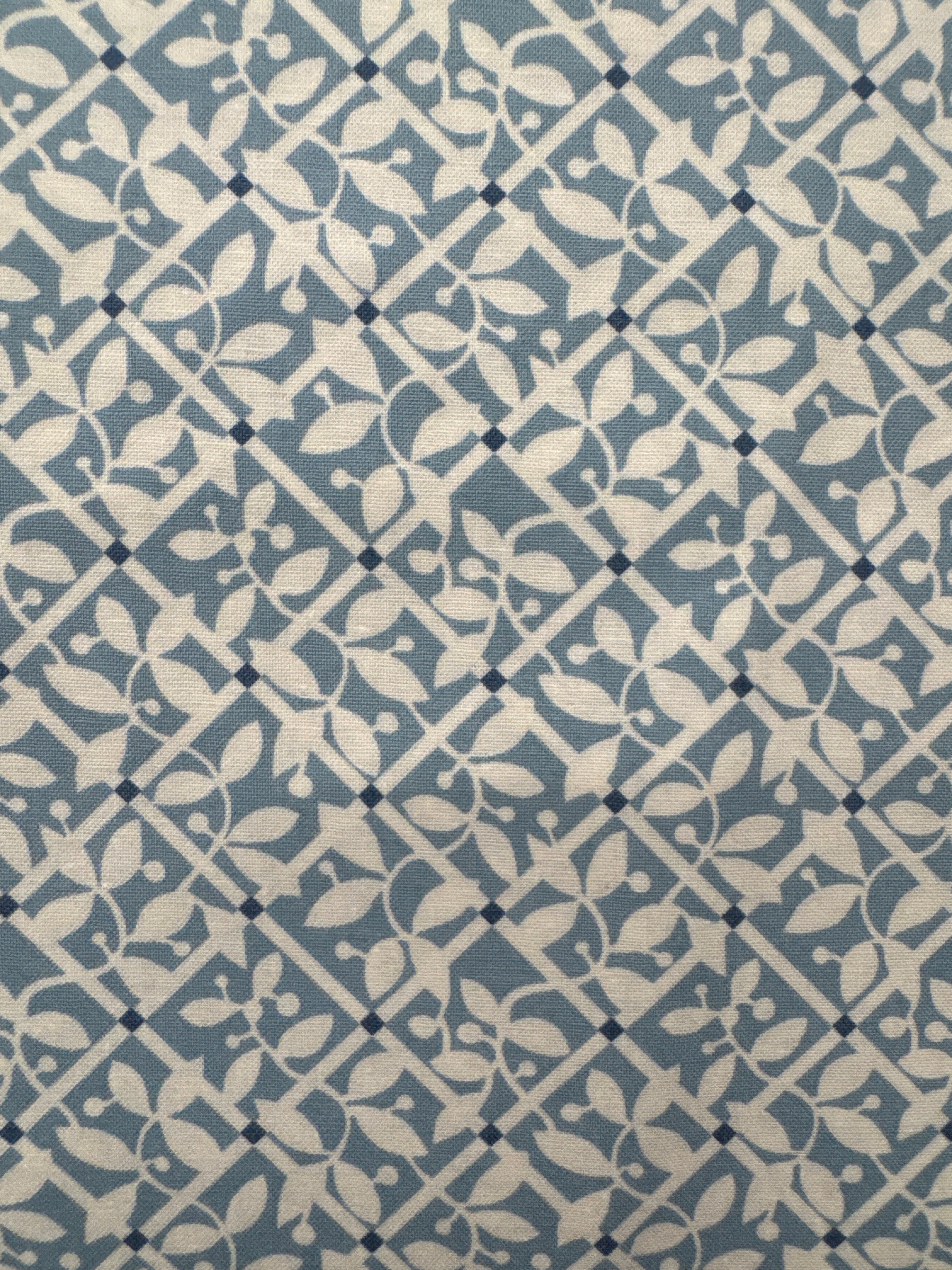 Shoreline Sky Leaves on Lattice blender quilting fabric by Moda