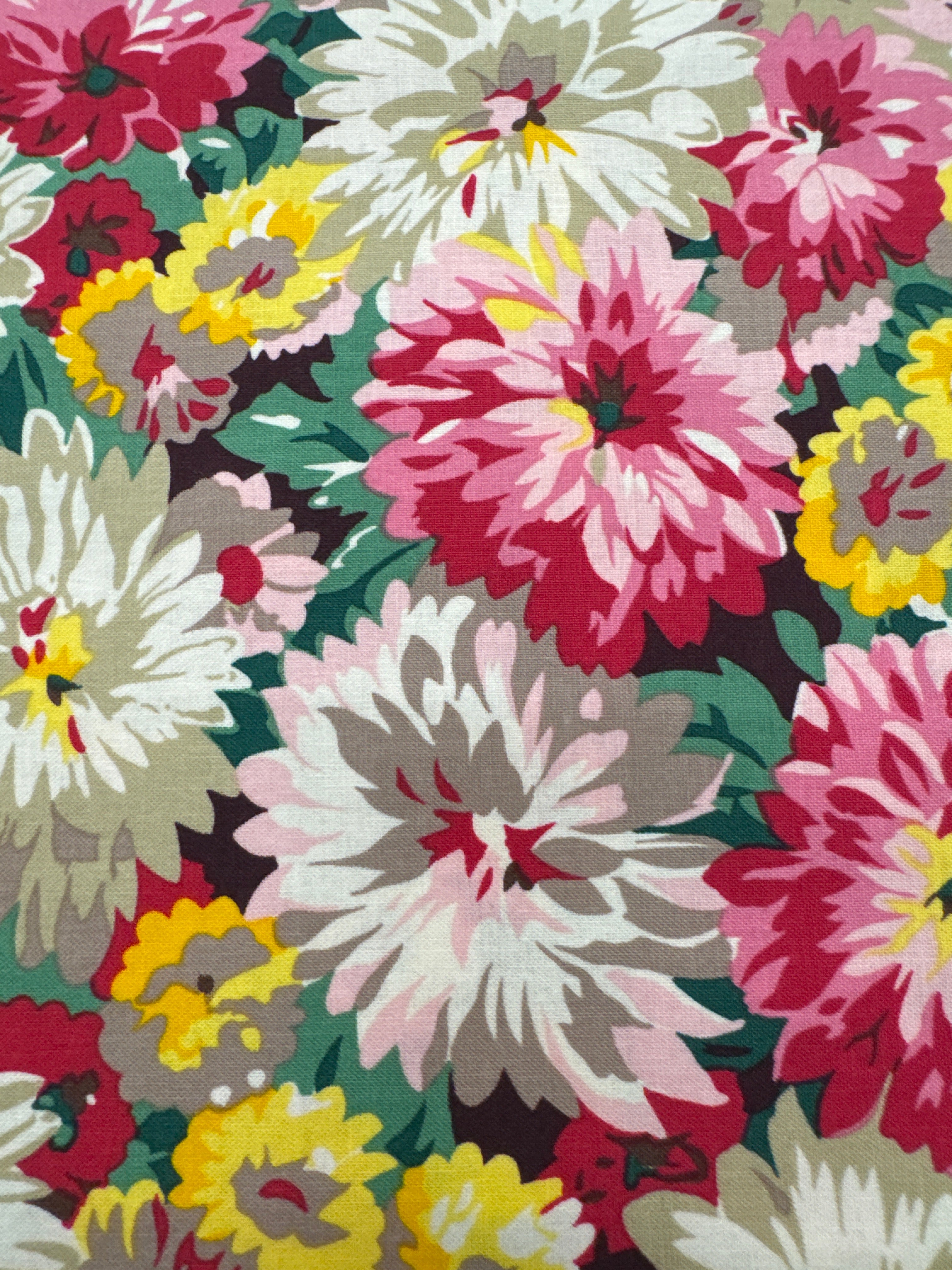 Cottage Garden Daisy Extravaganza Multi floral quilting fabric by Free Spirit