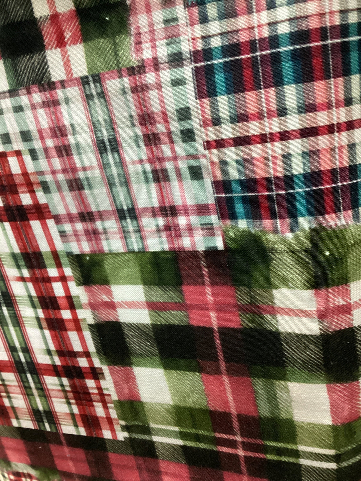 Hoffman Cozy Tidings Christmas Plaid quilting fabric