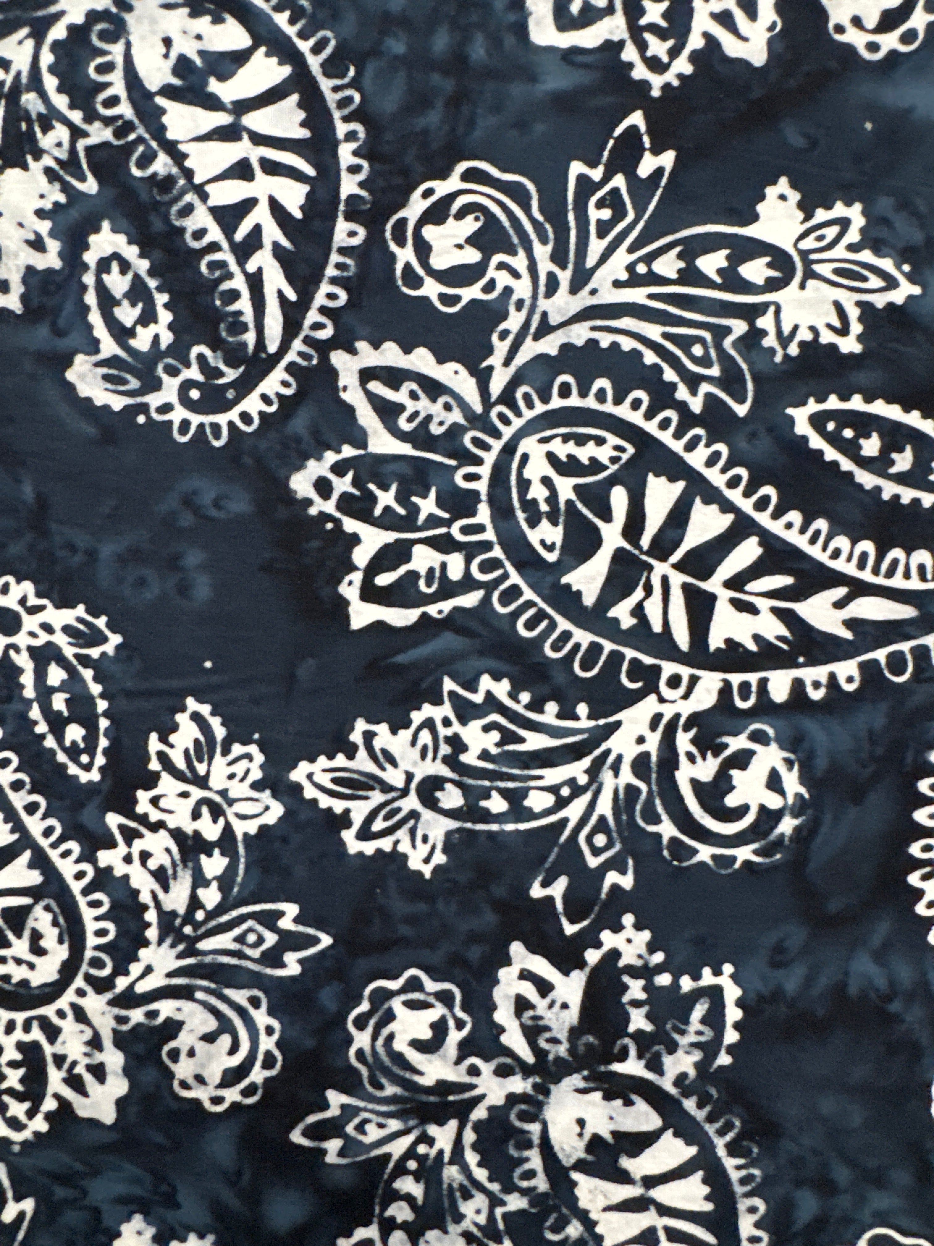 Andover Paisley Decoration on Dark Blue quilting fabric