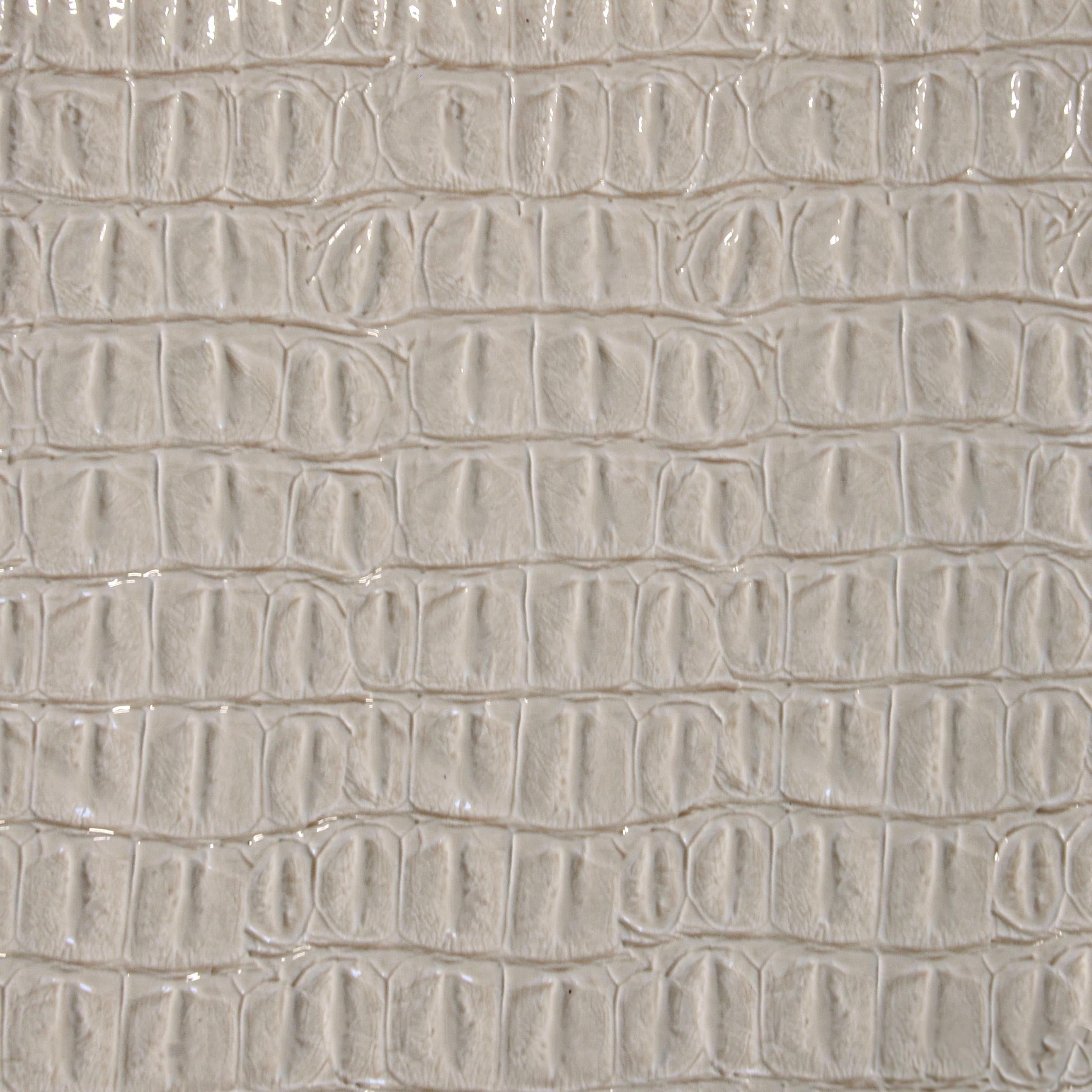 Faux Crocodile Vinyl Fabric, 17 in. X 36 in. Embossed Vegan Leather for DIY Crafts, Home Decor