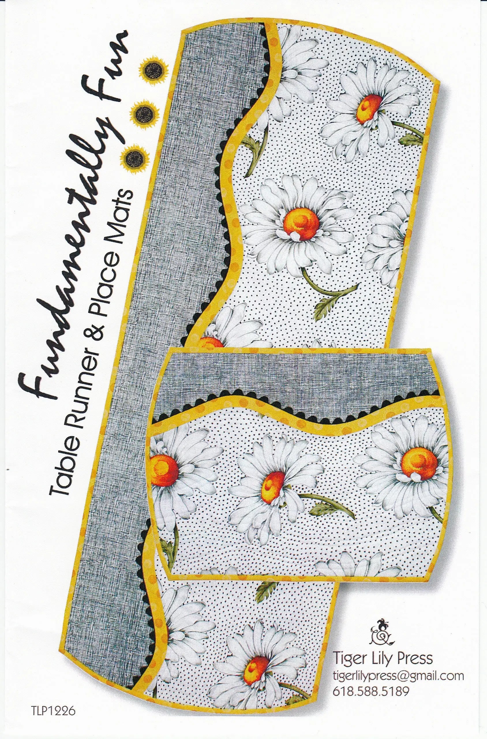 Fundamentally Fun Table Runner & Place Mats - Linda's Electric Quilters
