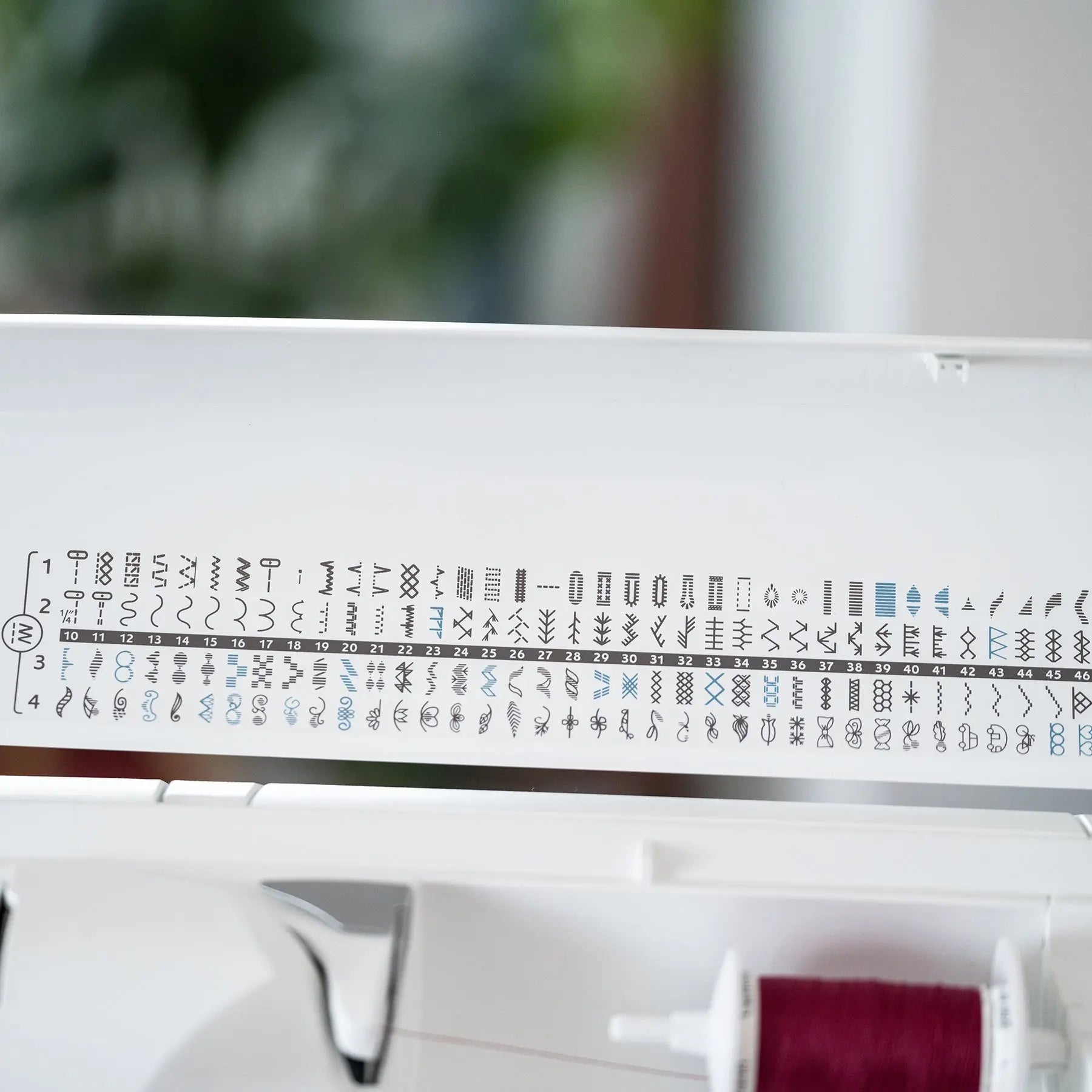 HUSQVARNA® VIKING® SAPPHIRE™ 930 Sewing Machine Singer
