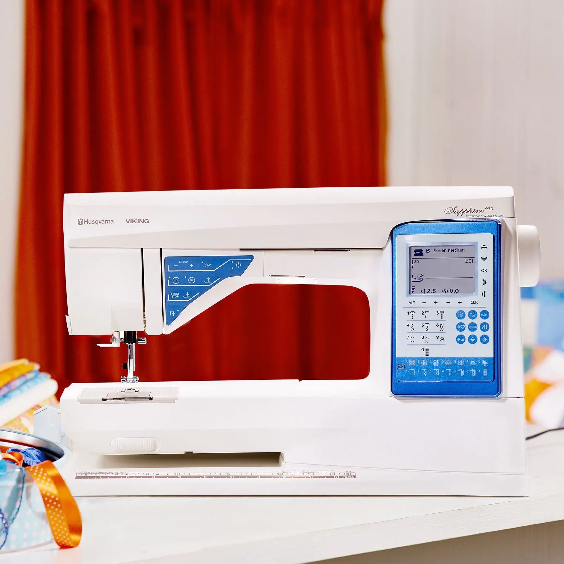 HUSQVARNA® VIKING® SAPPHIRE™ 930 Sewing Machine Singer