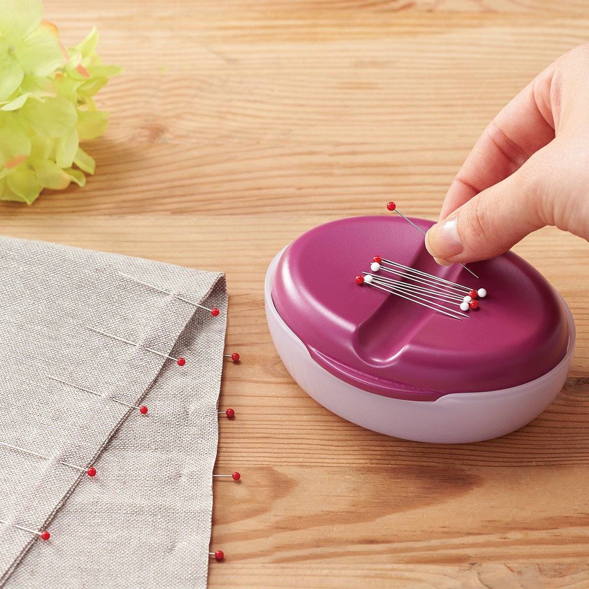 Magnet Pin Caddy (Bordeaux)