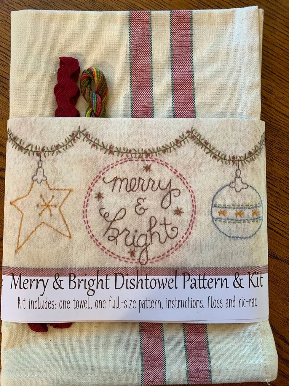 Merry & Bright Dishtowel Pattern and Floss Kit - Linda's Electric Quilters