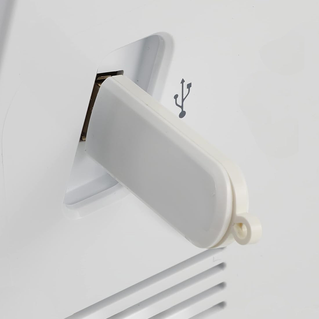 Brother PE900 Embroidery Machine w/ FREE Repositionable 5" x 12" Hoop