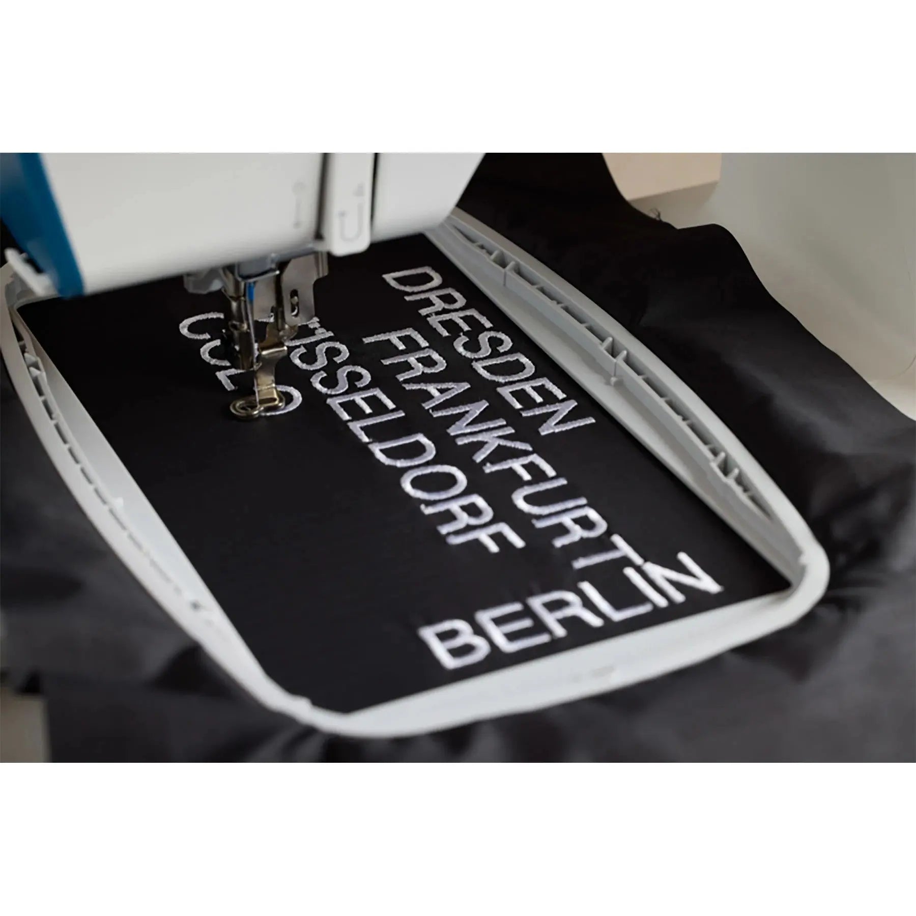 PFAFF® creative expect™ 350 Sewing & Embroidery Machine Singer