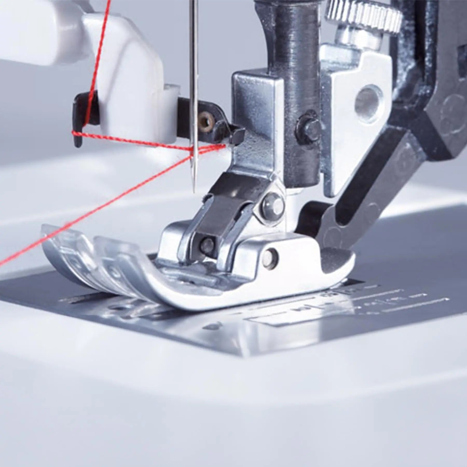 PFAFF® select™ 4.2 Sewing Machine Singer