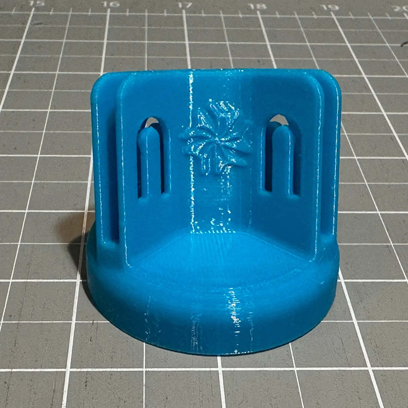 Pattern Stand Blue - Linda's Electric Quilters