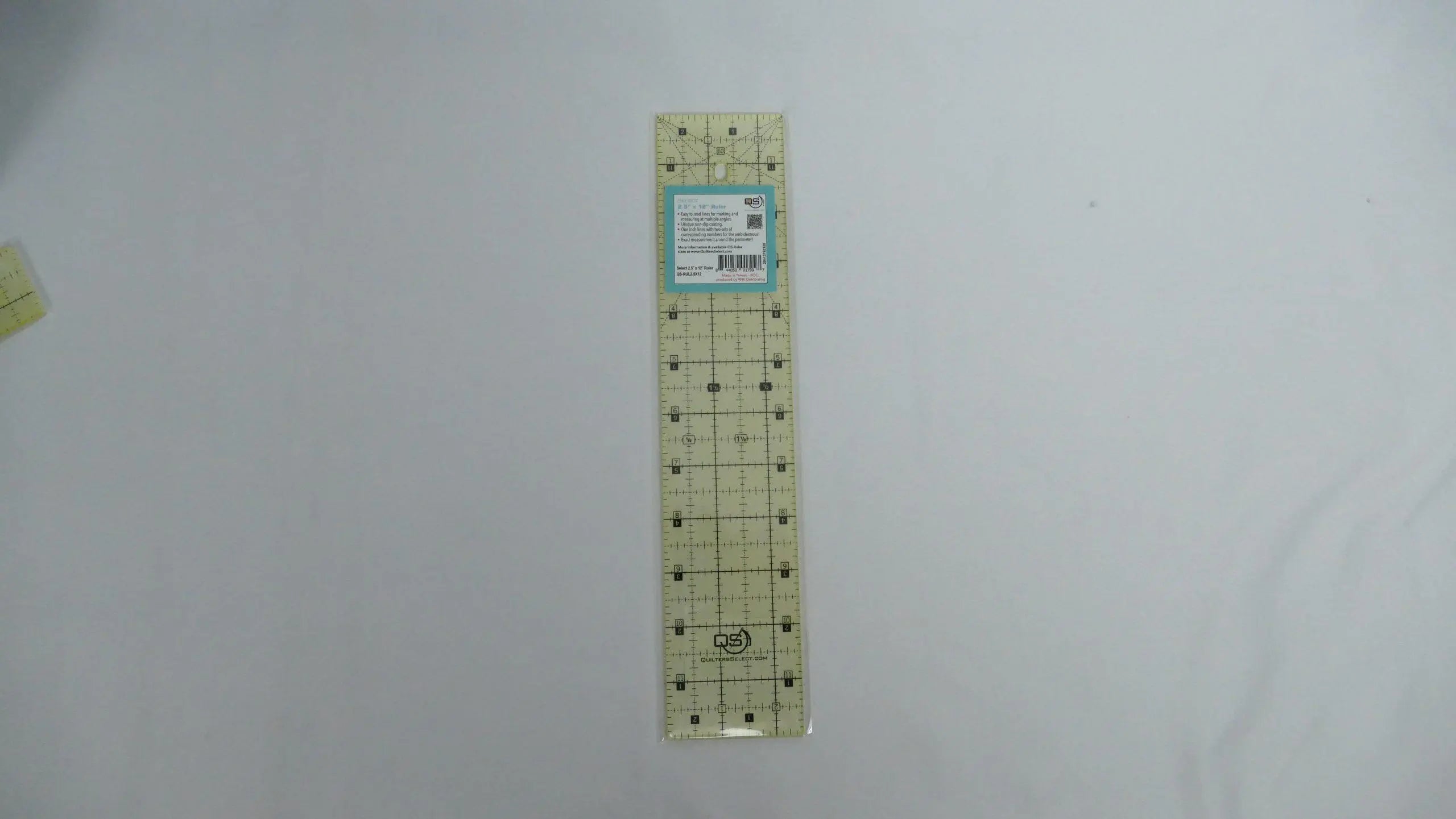 Quilters Select 2.5" x 12" Non-Slip Ruler - Linda's Electric Quilters