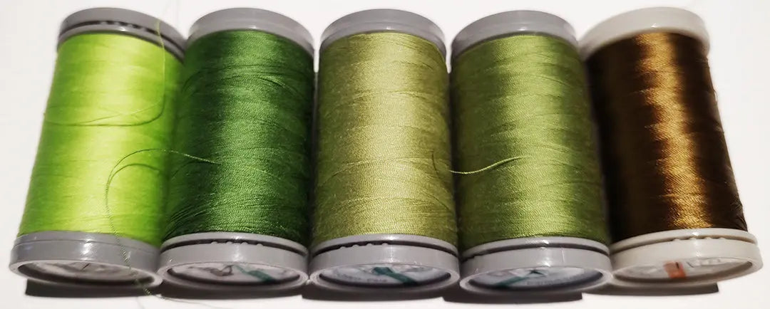 Quilters Select 5 spools (4 60 wt & 1 80 wt) in case volume 4 Rnk Distributing