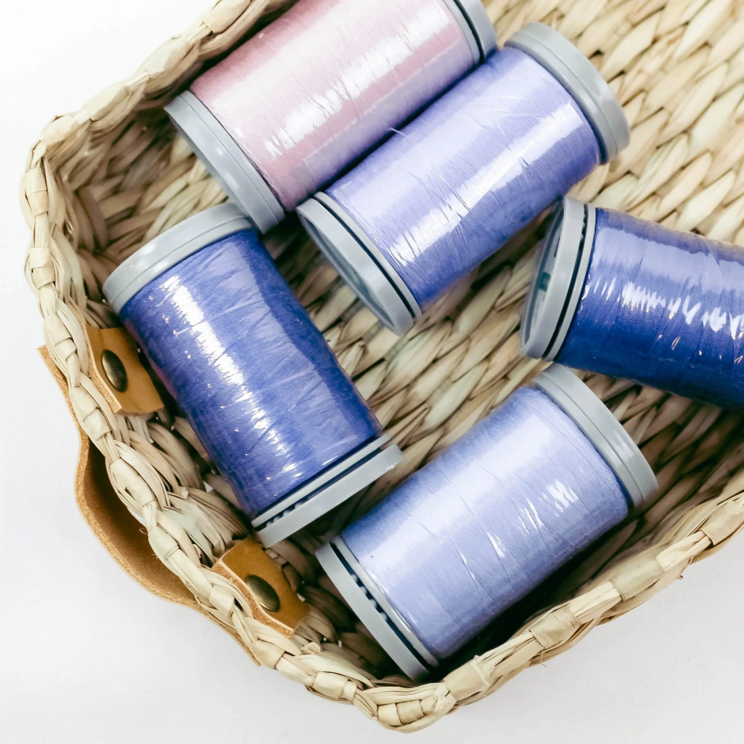 Quilters Select Thread - Tube of 5 colors 400M - PURRFECT PINK CHRYSANTHEMUM AREFEL PLUSH PURPLE PRINCE - Linda's Electric Quilters