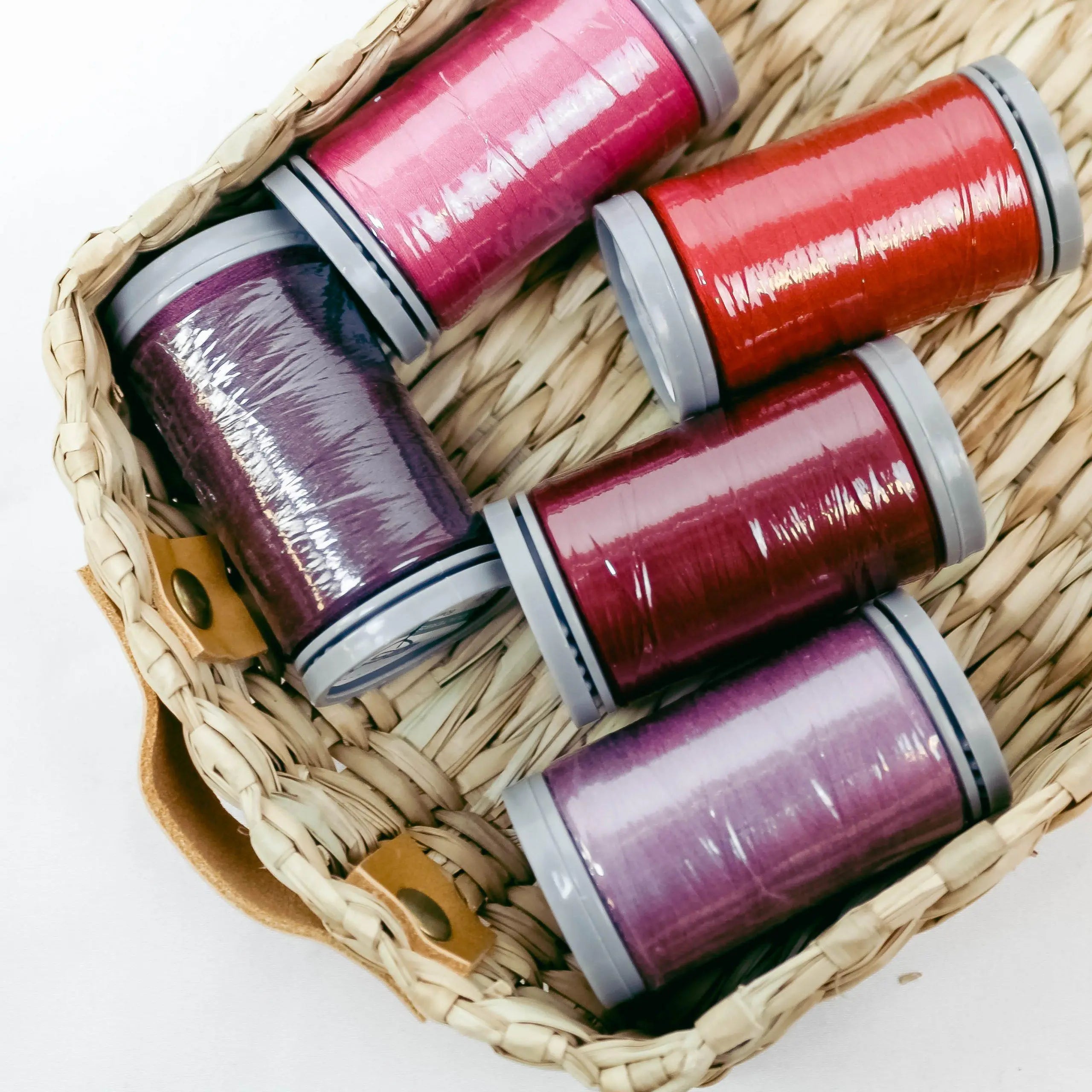 Quilters Select Thread - Tube of 5 colors 400M - SUGAR PLUM CHERRY BLOSSOM MERLOT GARNET AMETHYST - Linda's Electric Quilters