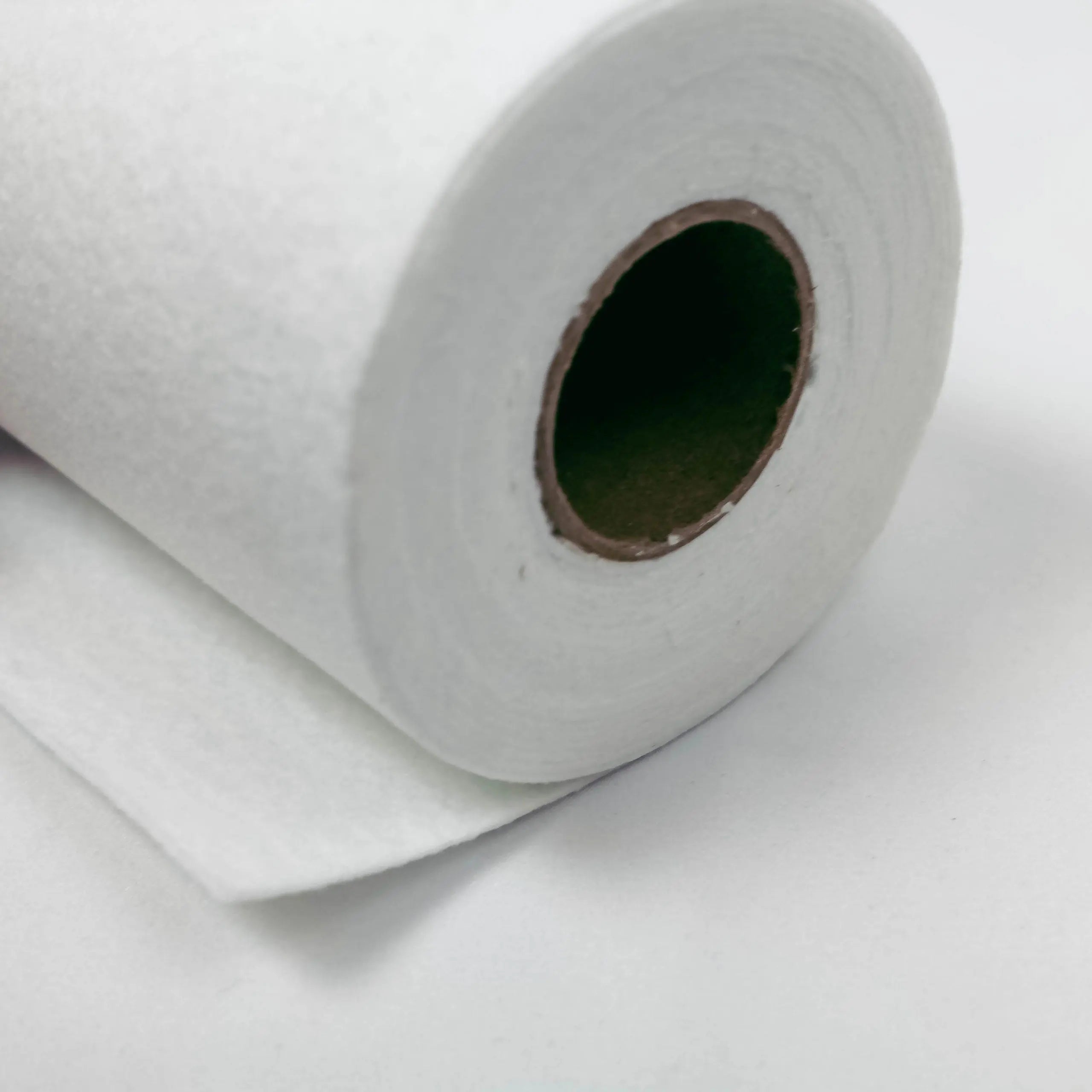 RNK Stitch N Shape 15" x 5 yards - Linda's Electric Quilters