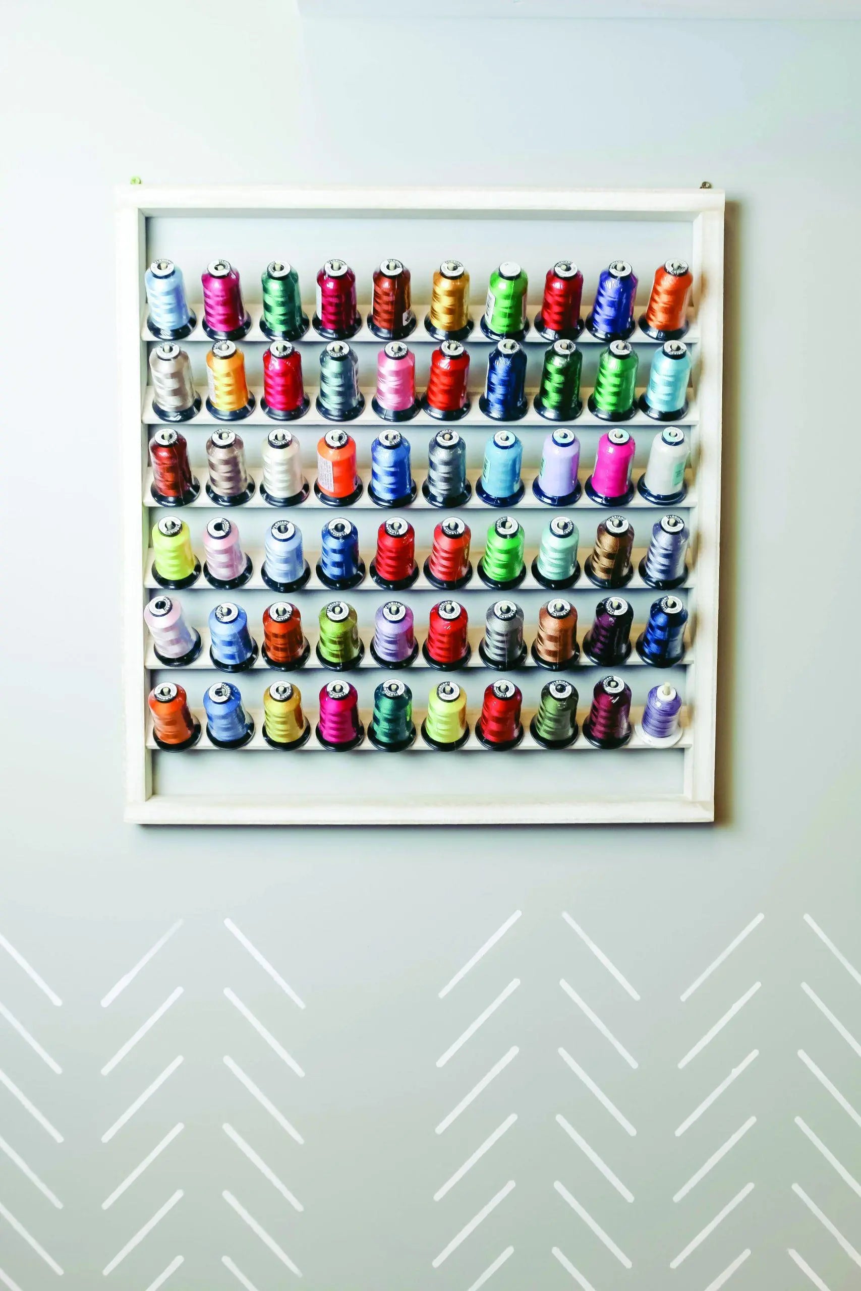 RNK WHITE-WASHED WOODEN THREADRACK - Linda's Electric Quilters