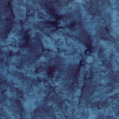 Hoffman Fabrics 1895 Watercolor Batik Navy quilting fabric — mottled navy batik blender