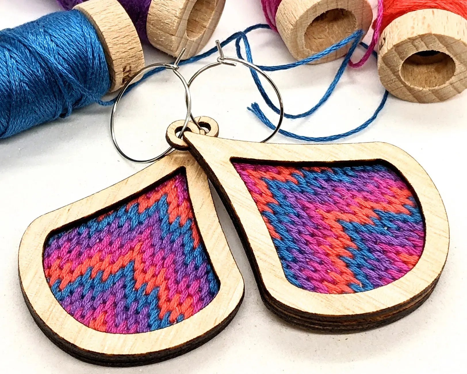 Shimmer Bargello Earrings Eucalypt - Linda's Electric Quilters