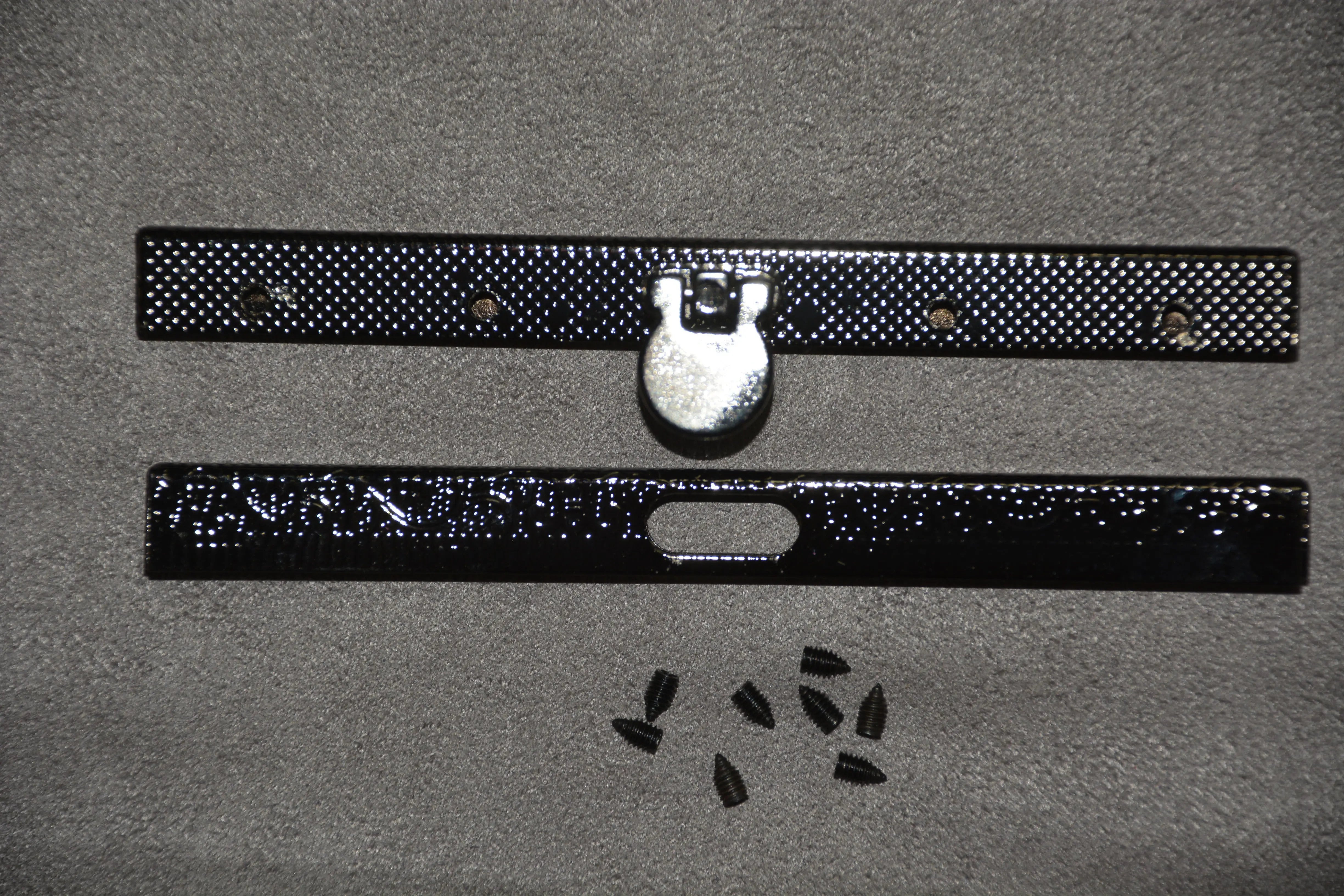 Small Embossed Black Wallet Clasp