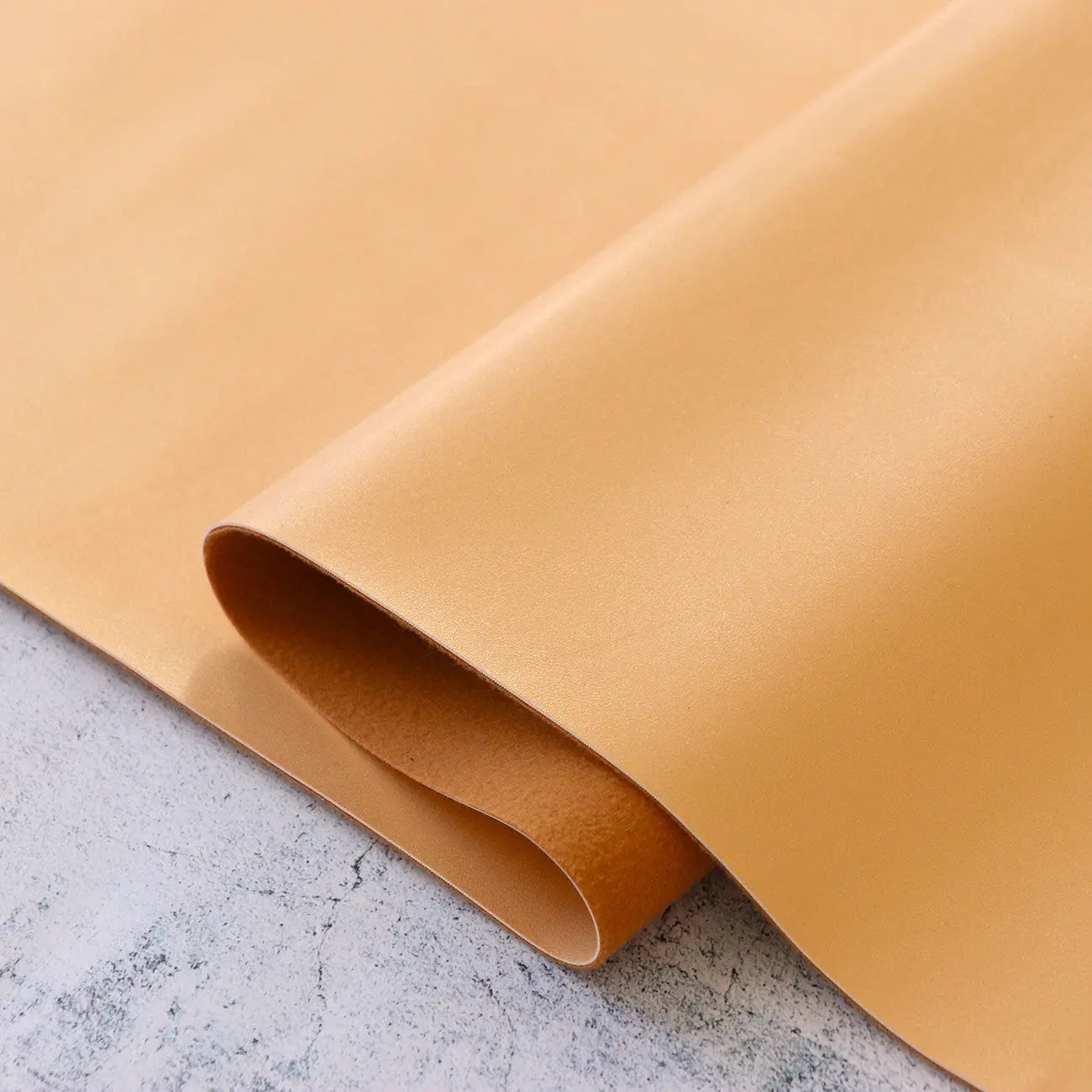 Solar Shimmer Faux Leather 5yds - Linda's Electric Quilters