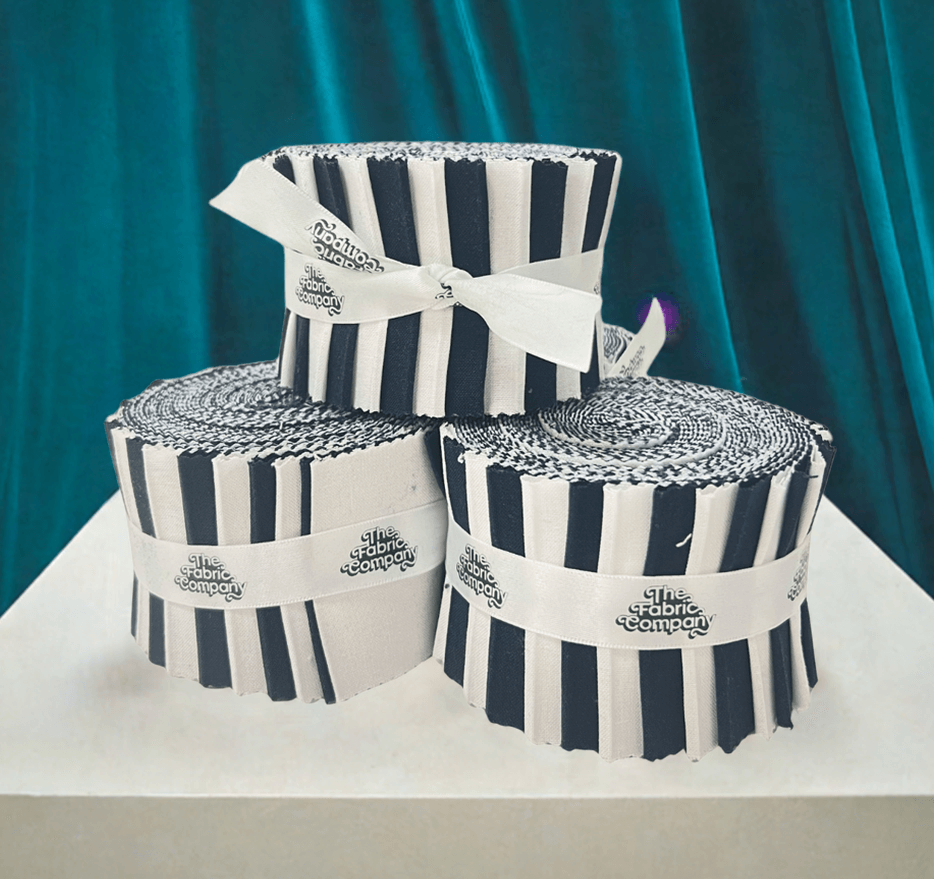 Supreme Solids - 2.5" Roll - Teal & White (20 cuts)