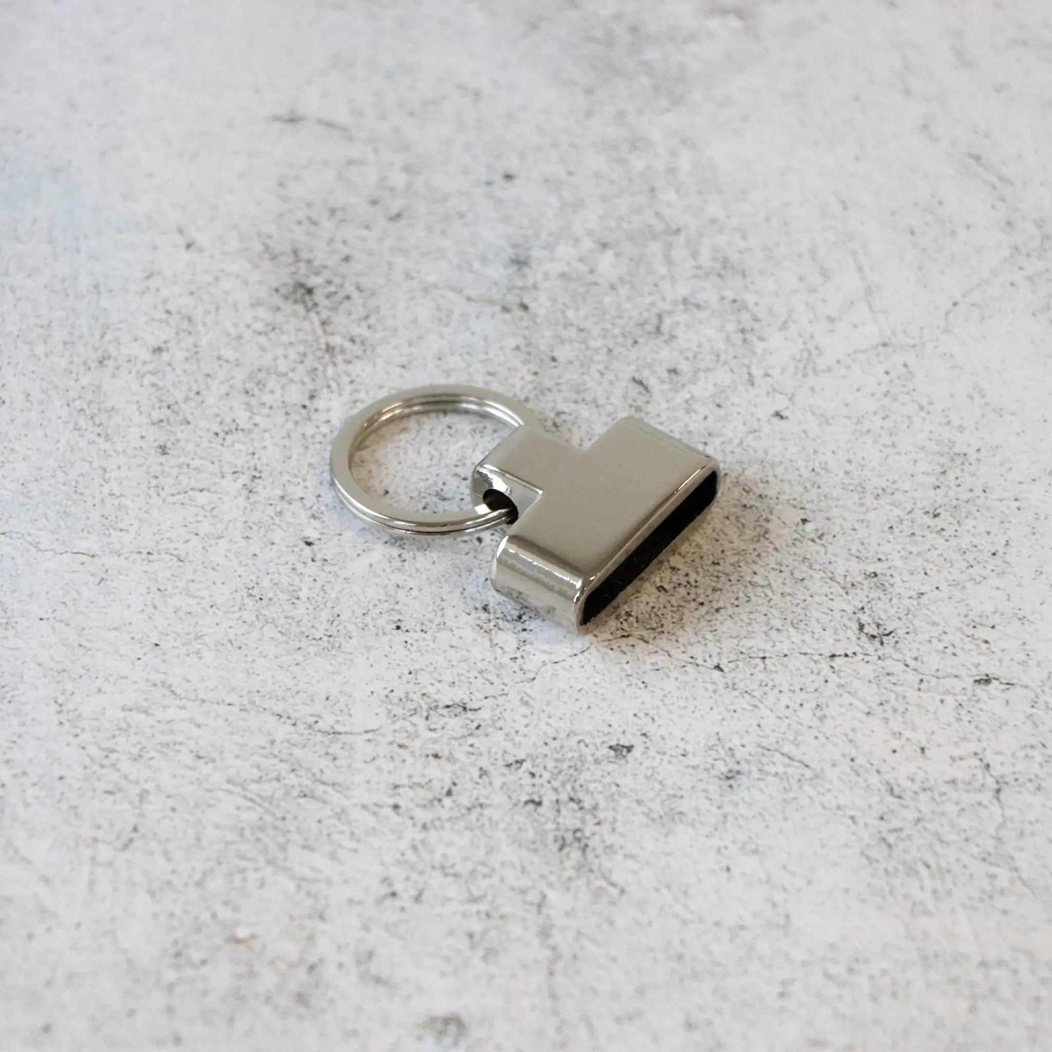 Two Screw-In Key Fobs 1in Nickel - Linda's Electric Quilters