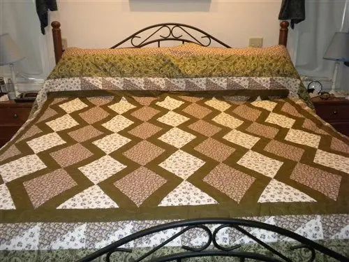 X-Block Clara Pattern Cactus Queen Quilt Company