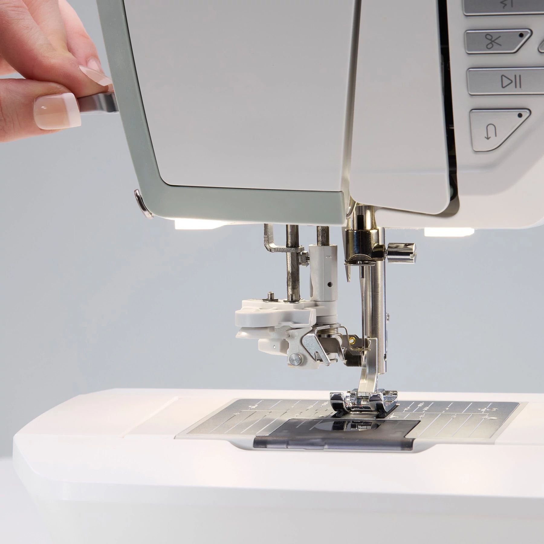 HUSQVARNA® VIKING® TOPAZ™ 55Q Sewing Machine