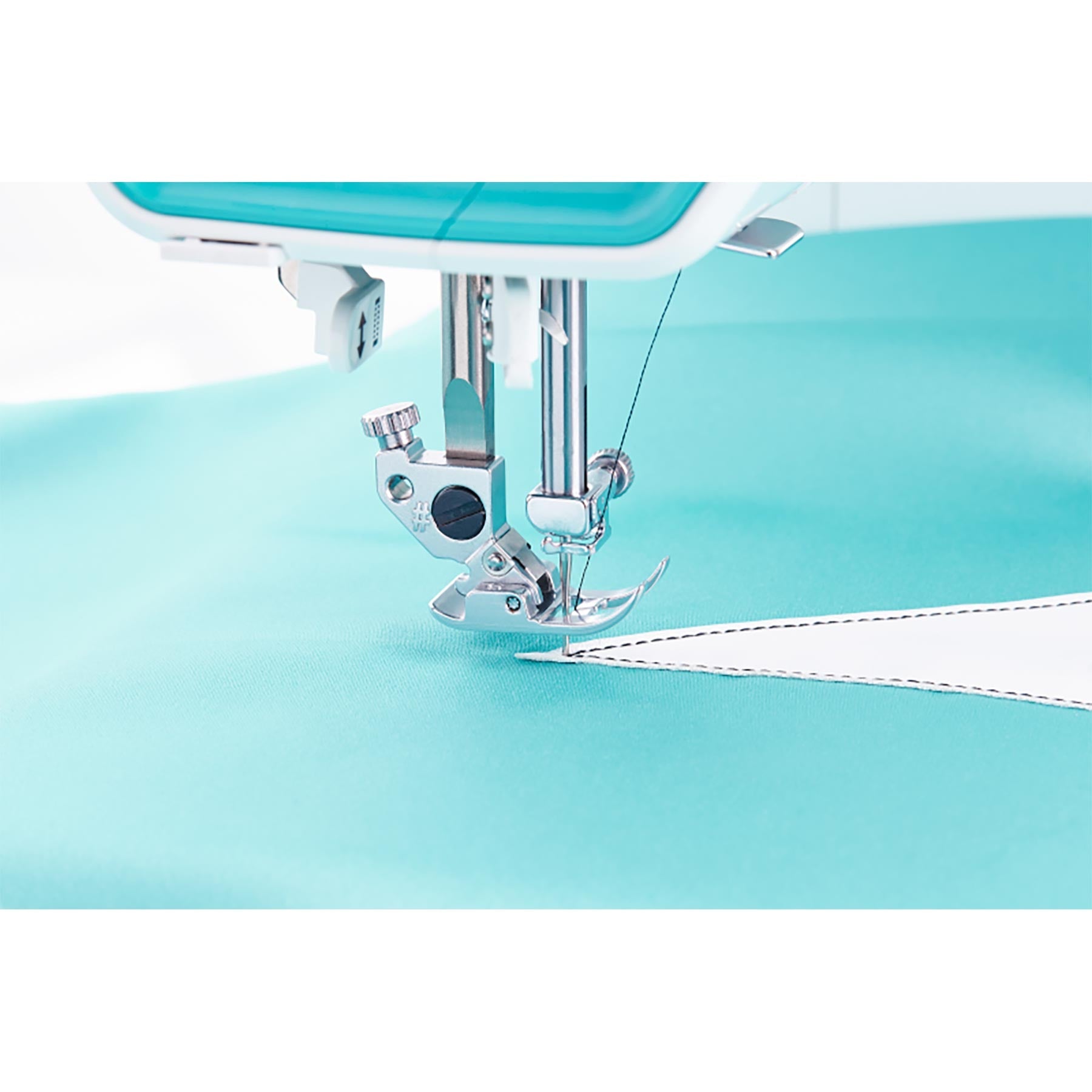 SMARTER BY PFAFF™ 260c Sewing Machine