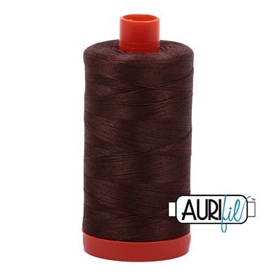 Aurifil Thread Guide: 50wt vs 40wt and the 258-Color Wall at Linda's