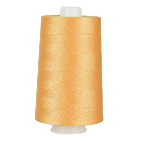 Daisy OMNI 40-Weight: A Soft Yellow for Longarm Quilting Without Harsh